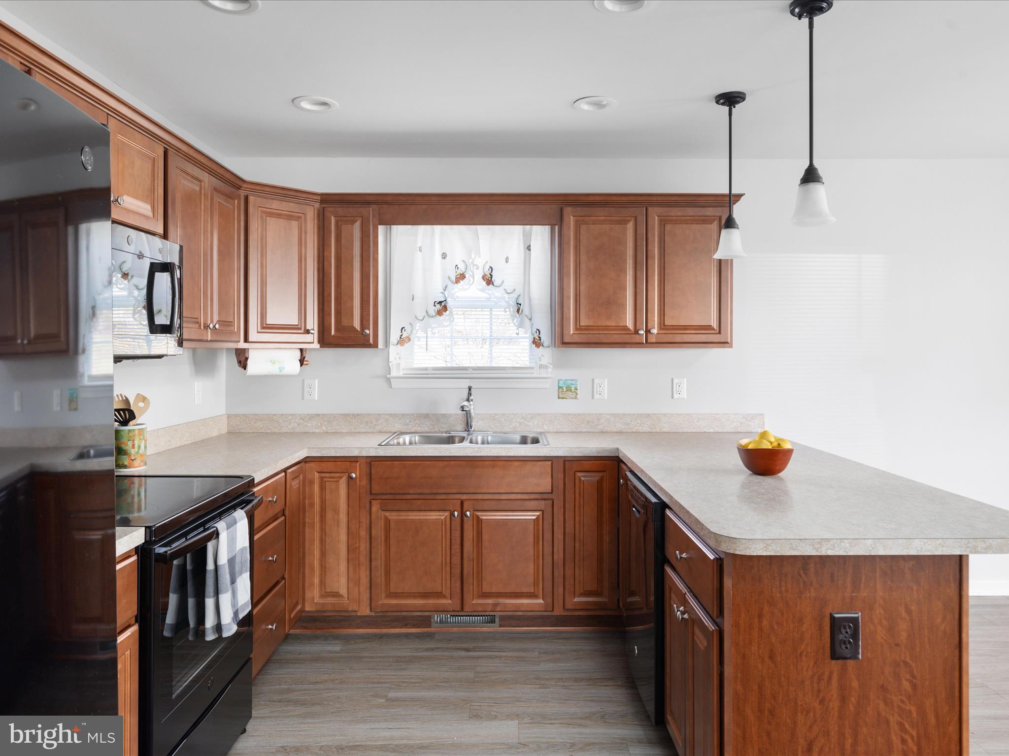 MADISON ESTATES - Residential