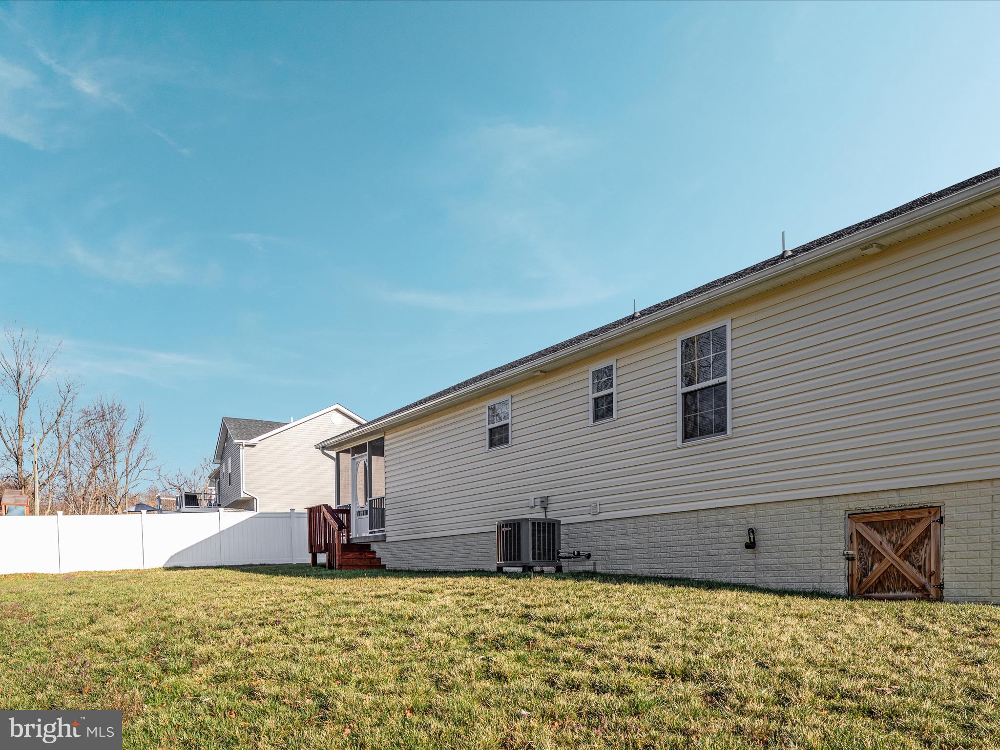 MADISON ESTATES - Residential