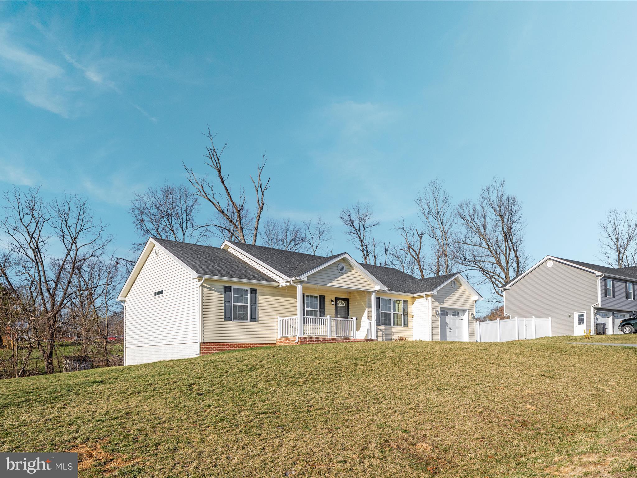 MADISON ESTATES - Residential