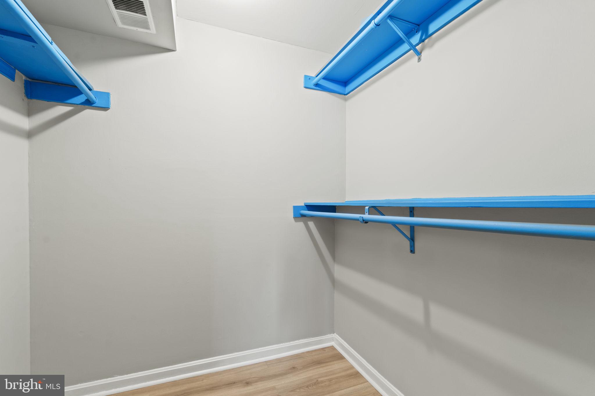 FOXLEE - Residential