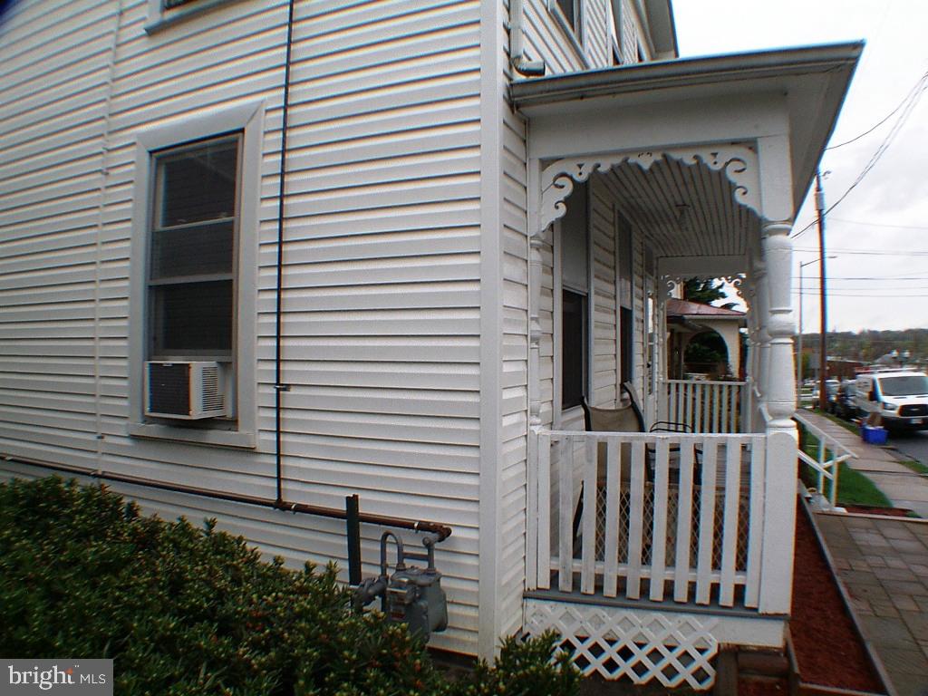 WINCHESTER CITY - Residential