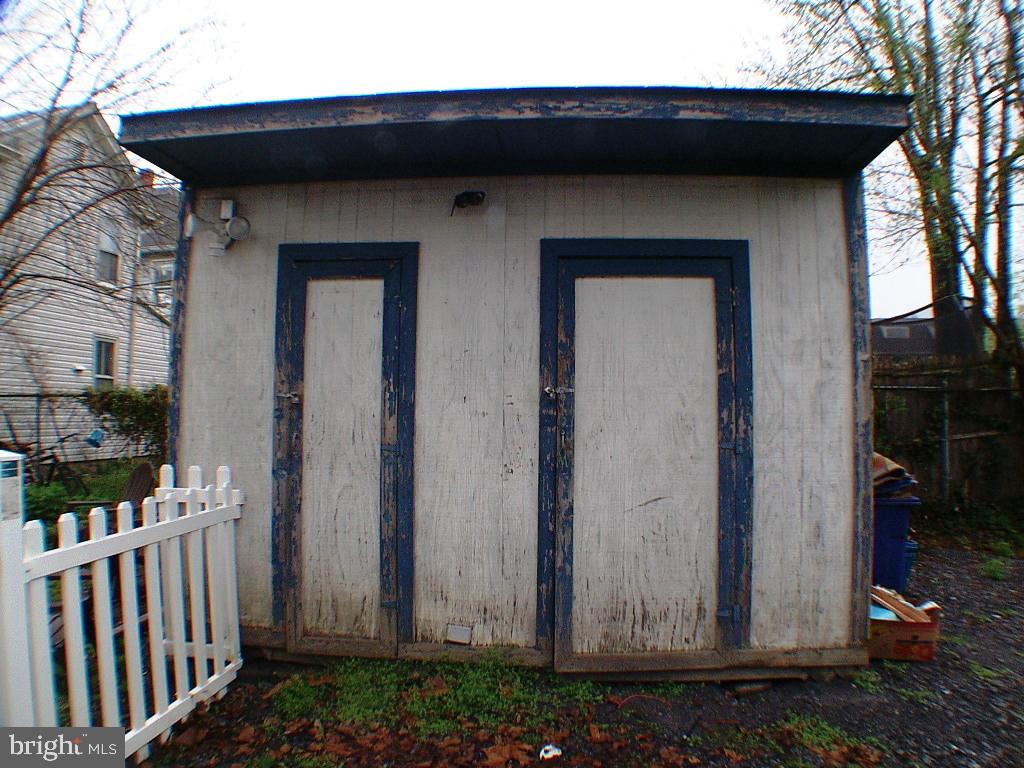 WINCHESTER CITY - Residential