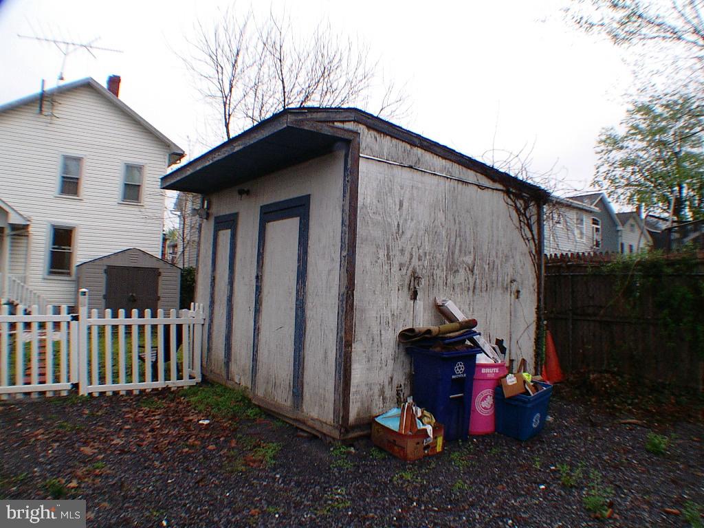 WINCHESTER CITY - Residential