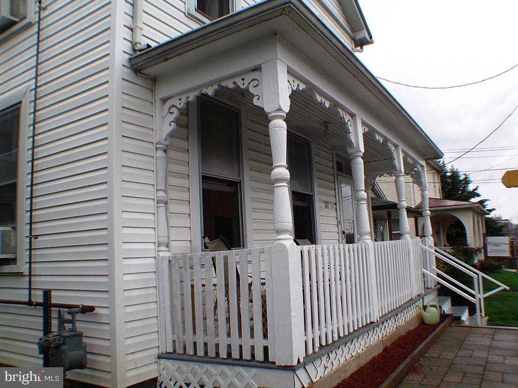 WINCHESTER CITY - Residential