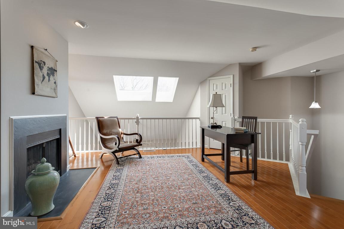 THE MEWS - Residential