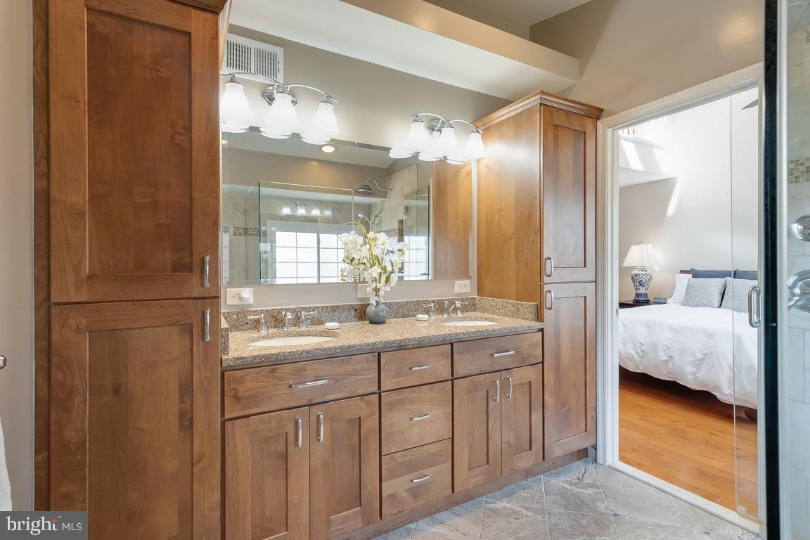 THE MEWS - Residential