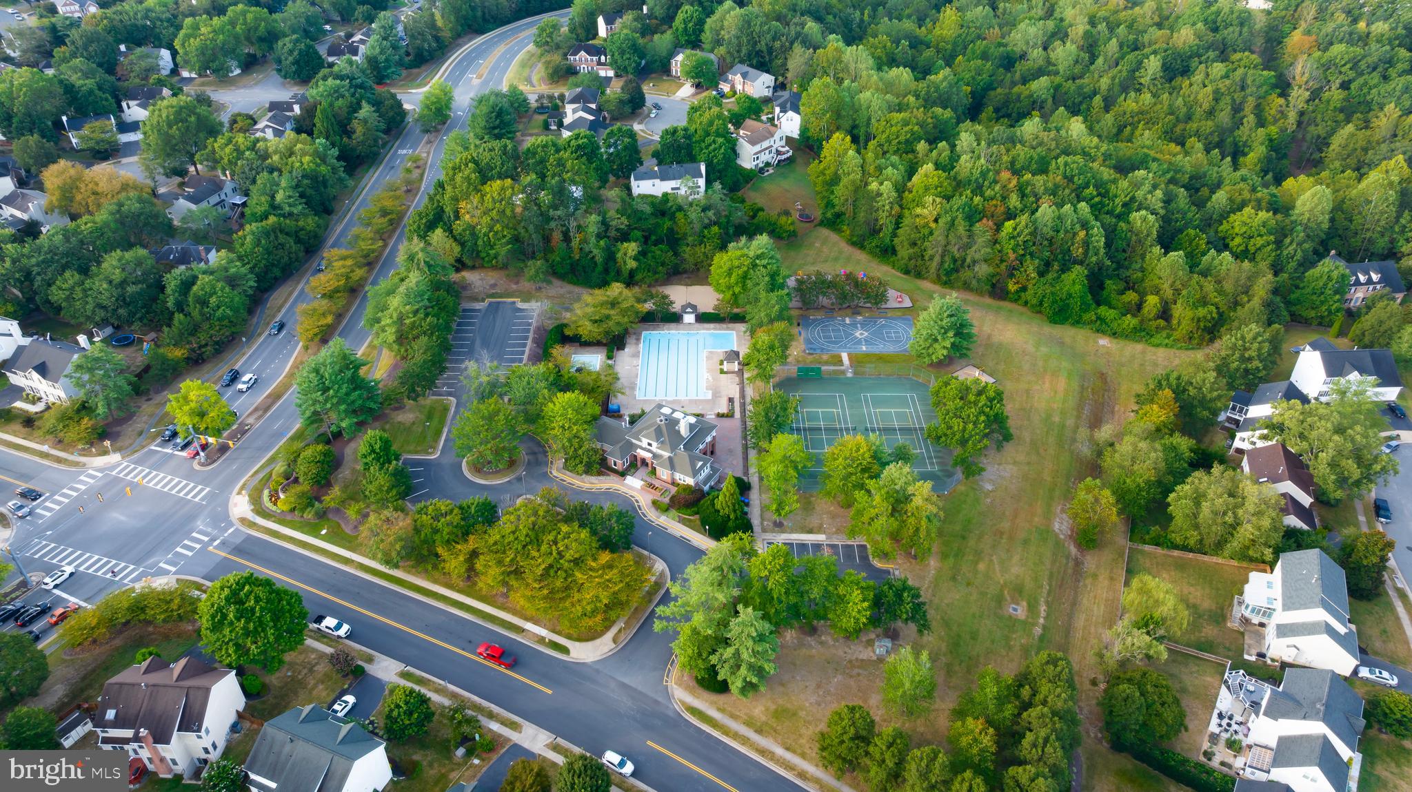 HAMPTON OAKS - Residential