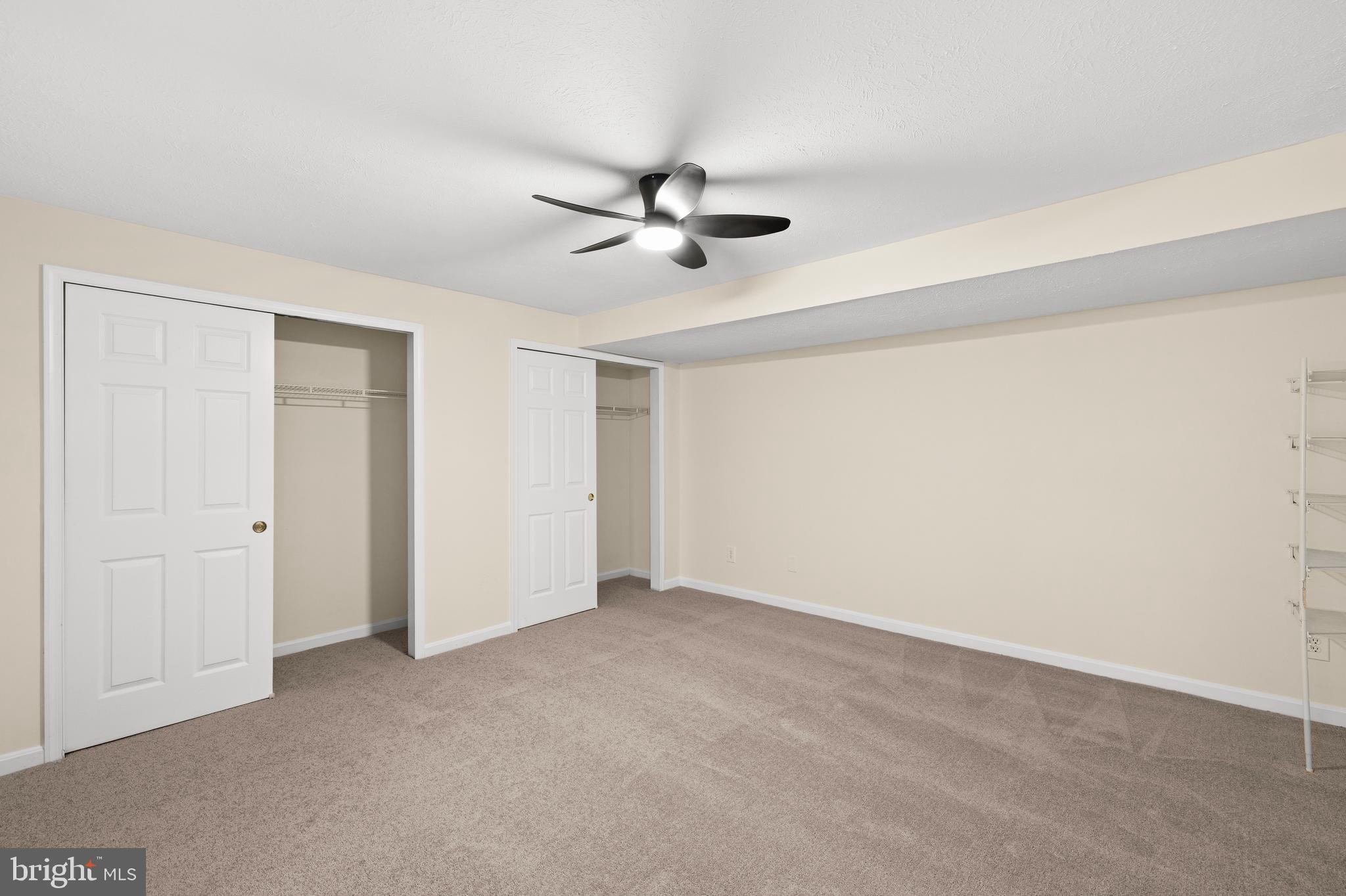 HAMPTON OAKS - Residential