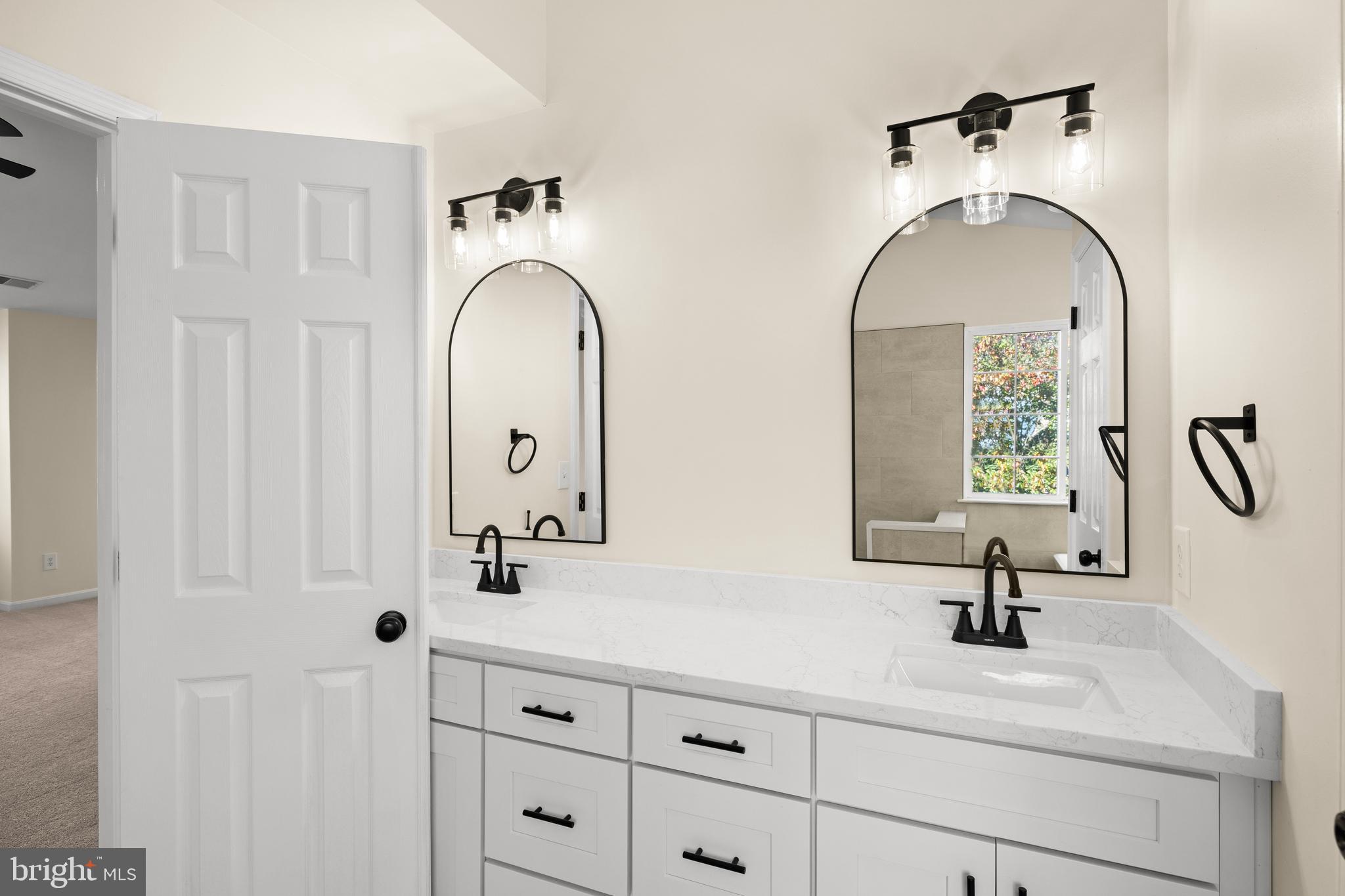 HAMPTON OAKS - Residential