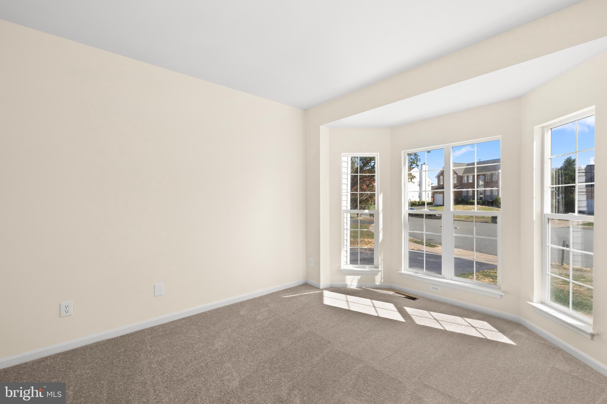 HAMPTON OAKS - Residential