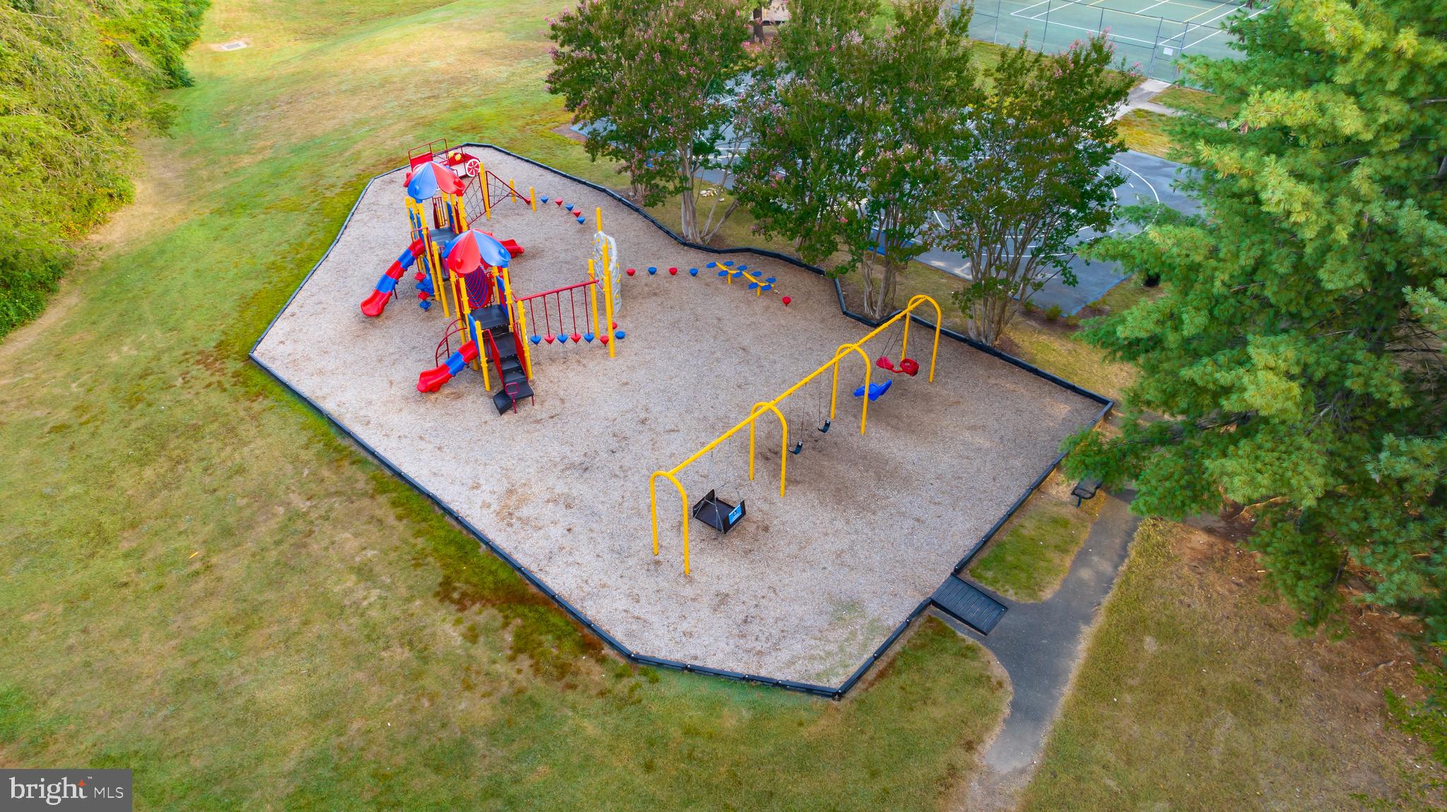 HAMPTON OAKS - Residential