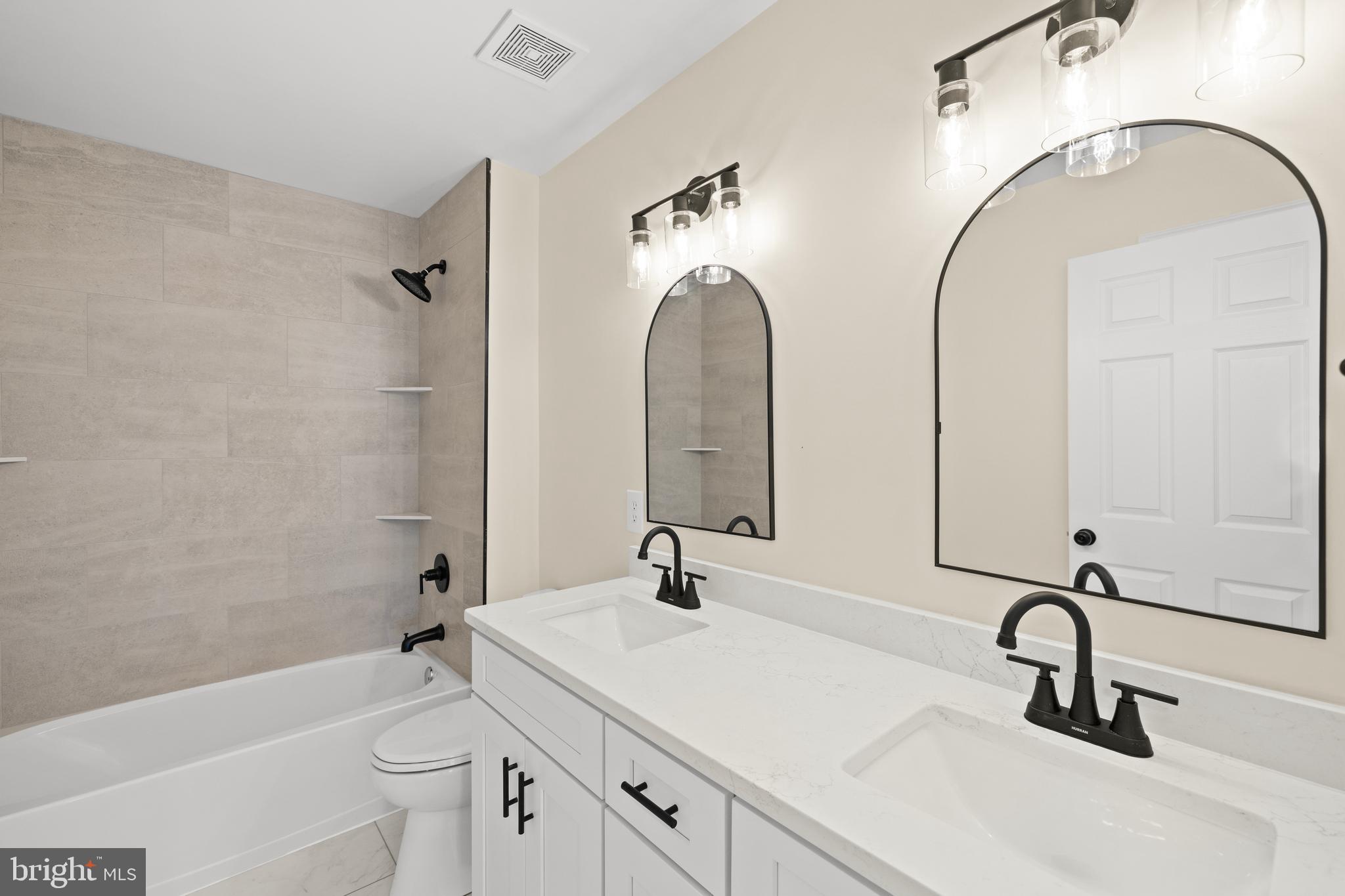 HAMPTON OAKS - Residential