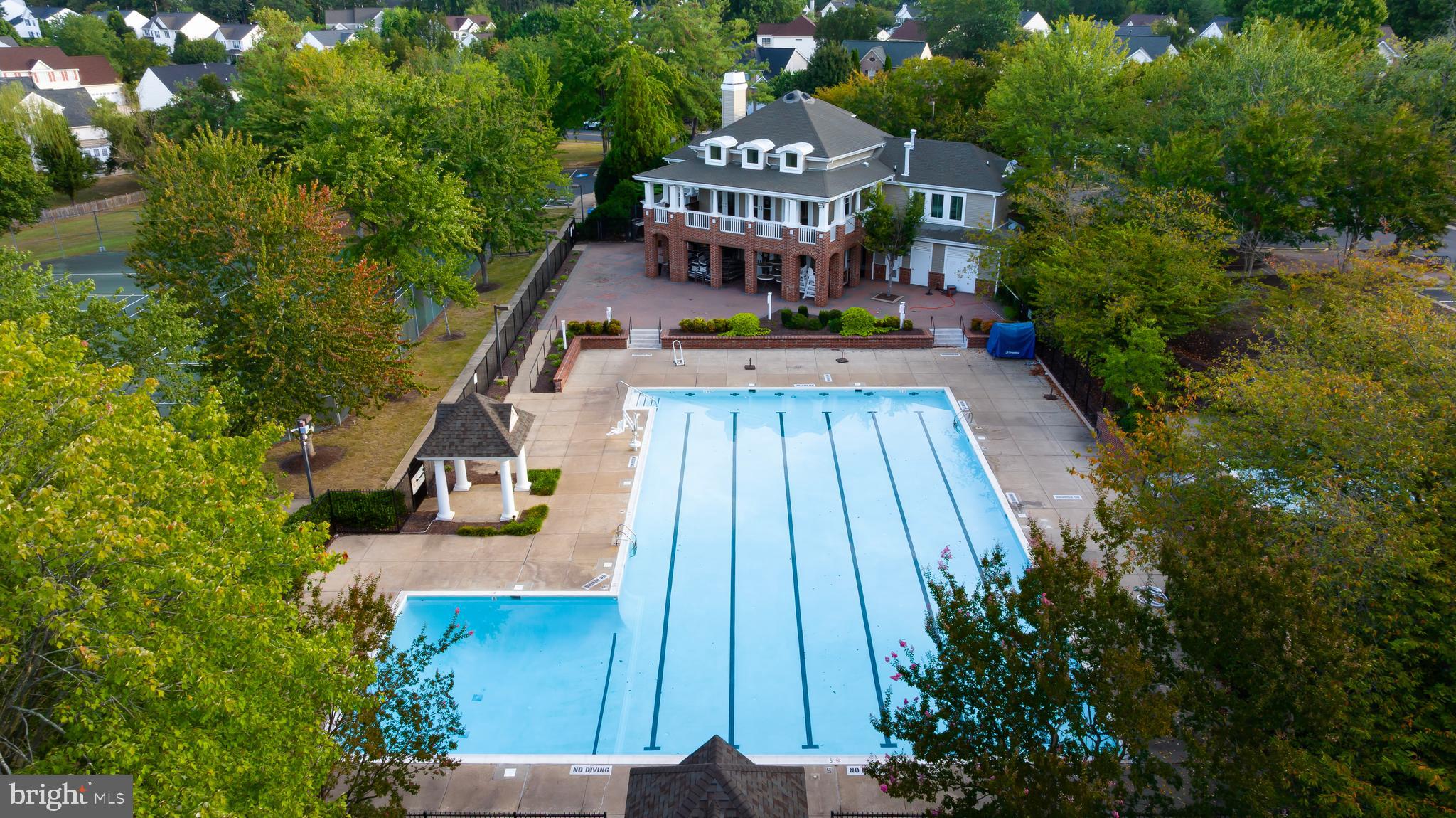 HAMPTON OAKS - Residential