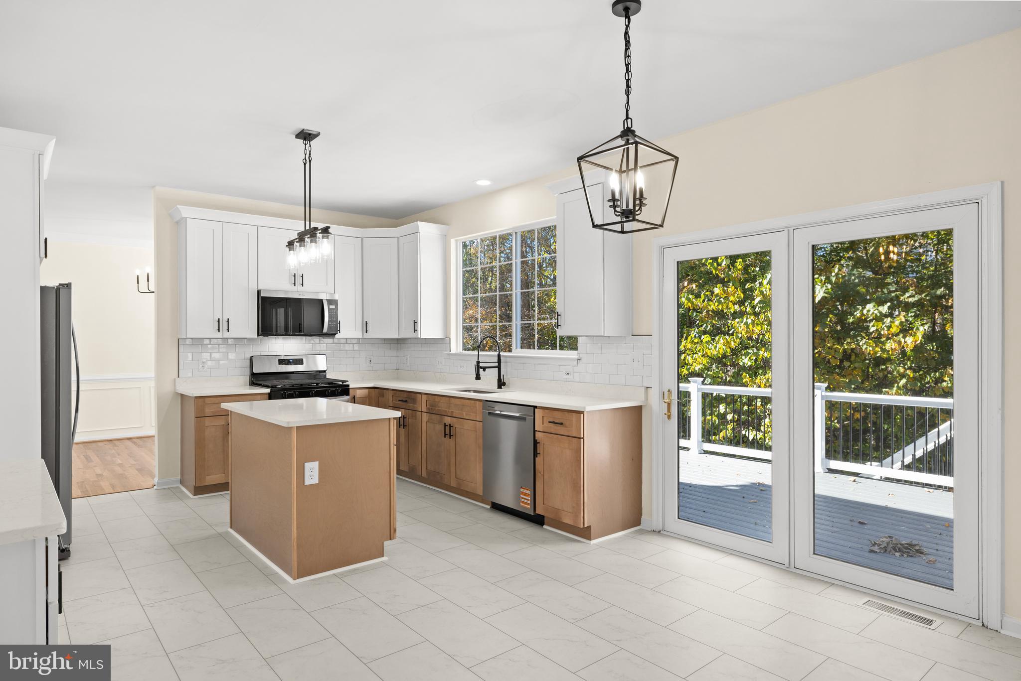 HAMPTON OAKS - Residential