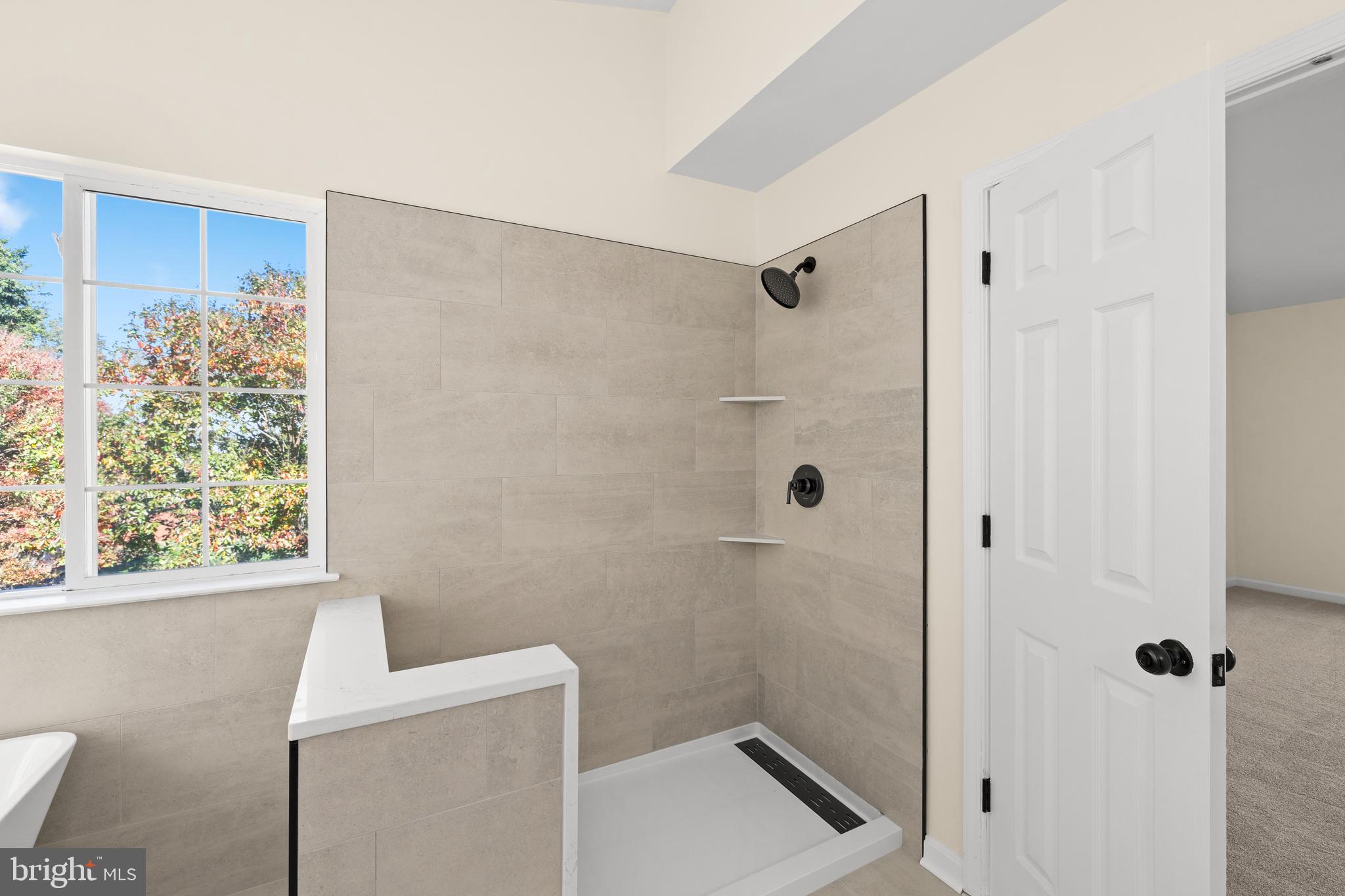 HAMPTON OAKS - Residential