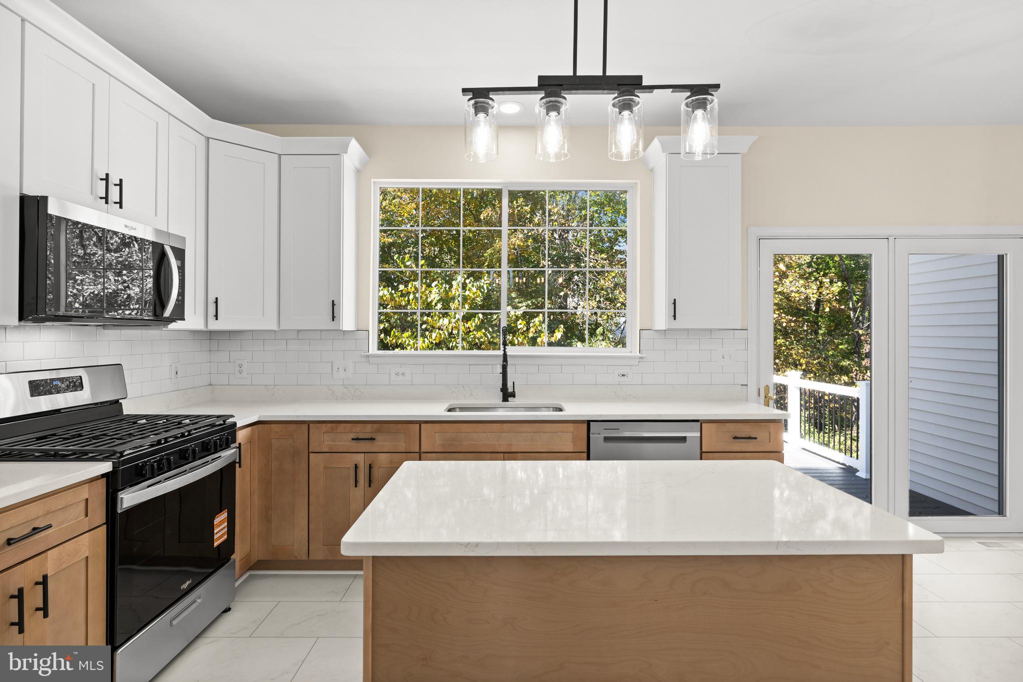 HAMPTON OAKS - Residential