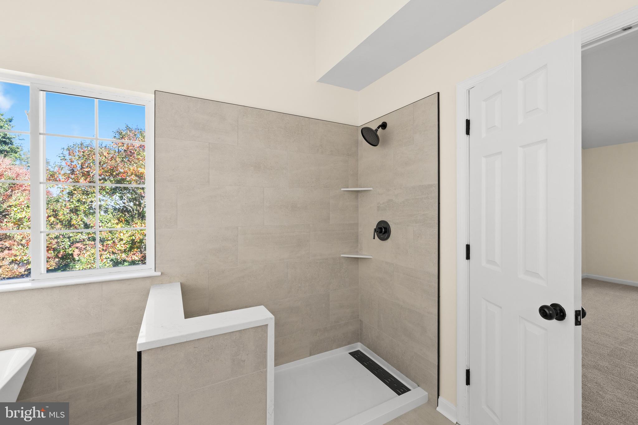 HAMPTON OAKS - Residential