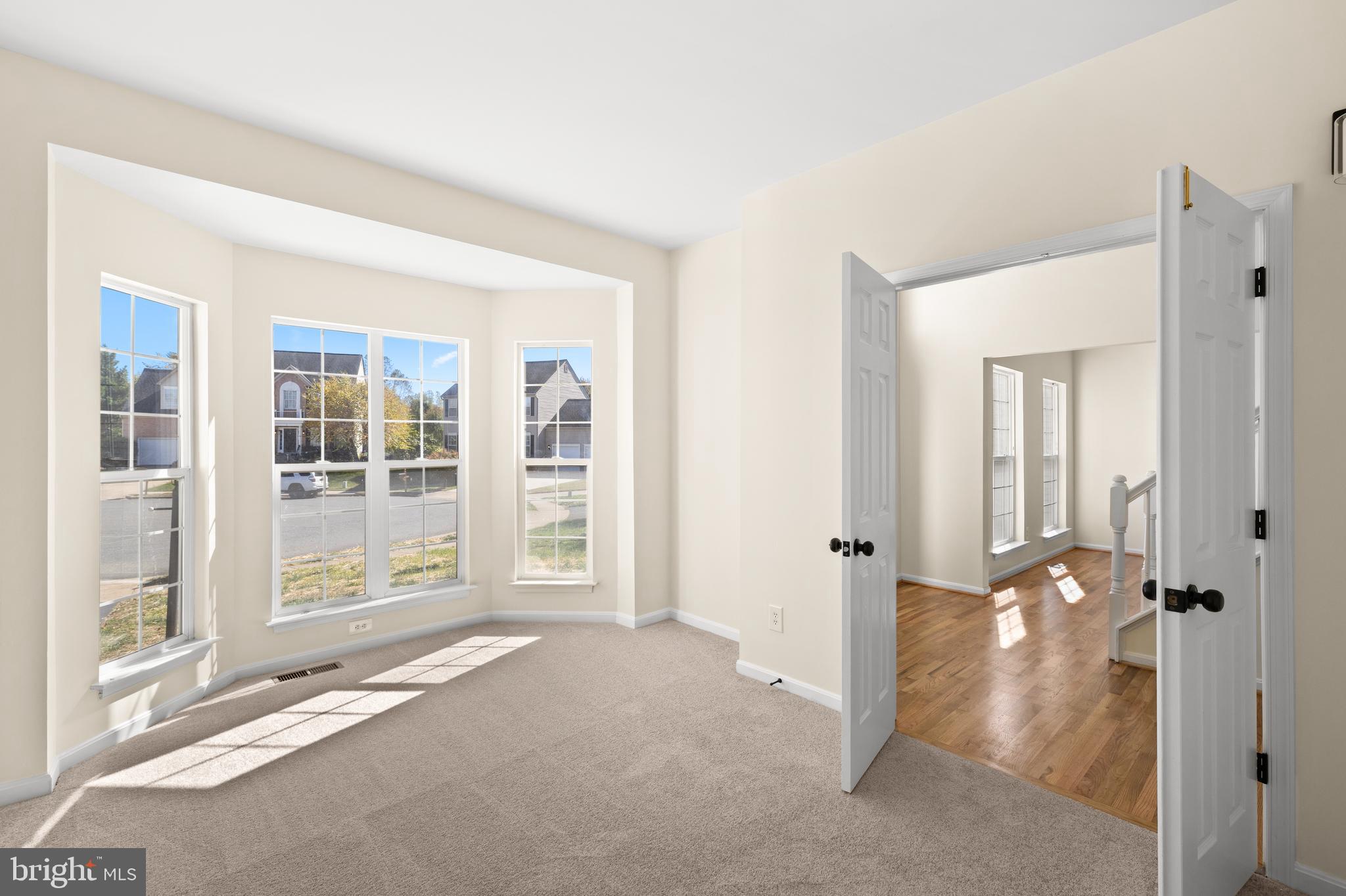 HAMPTON OAKS - Residential