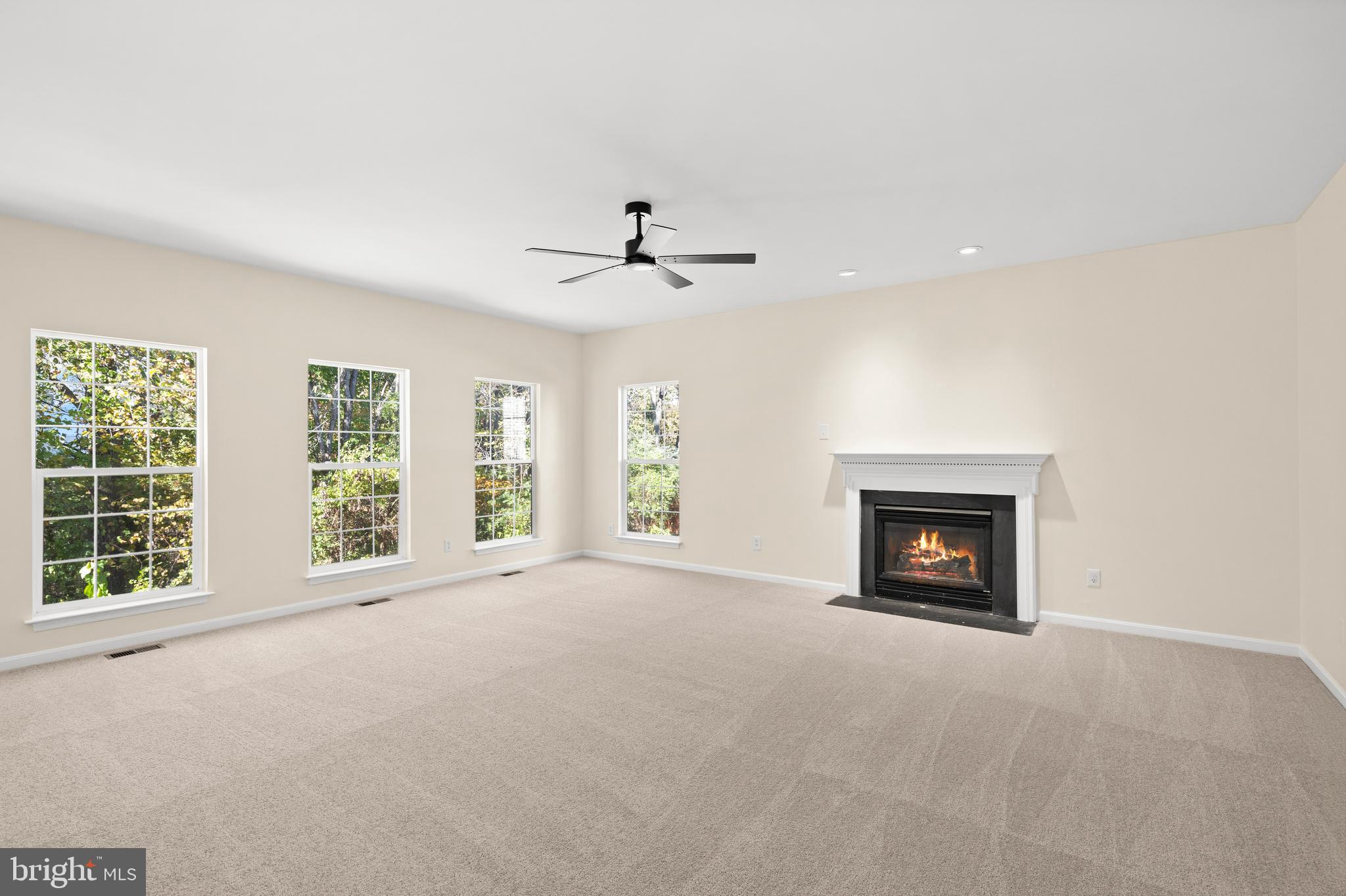 HAMPTON OAKS - Residential