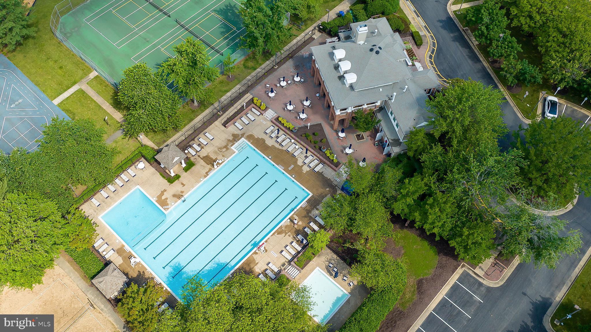 HAMPTON OAKS - Residential