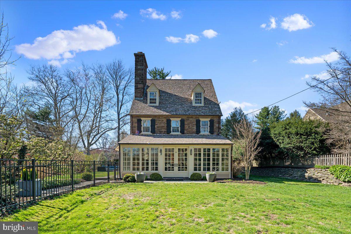 CHESTNUT HILL - Residential