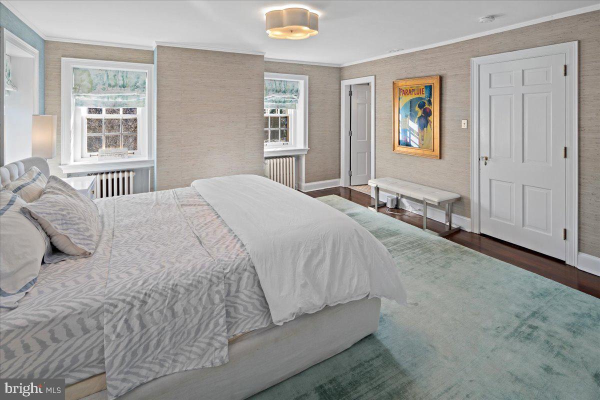 CHESTNUT HILL - Residential