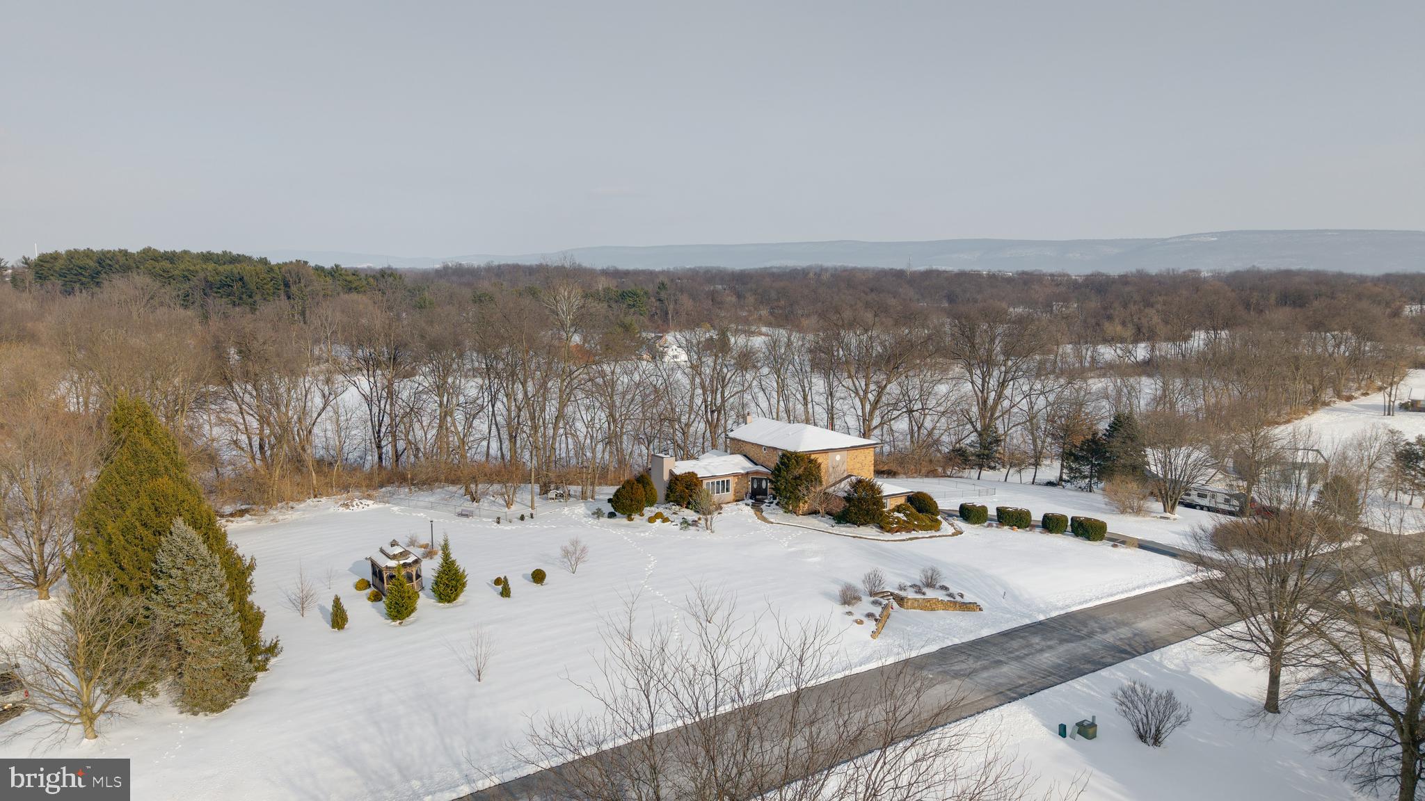 ROCKY SPRING ACRES - Residential