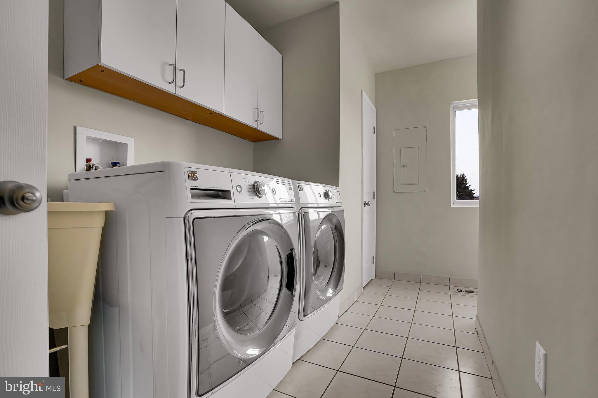 ROCKY SPRING ACRES - Residential