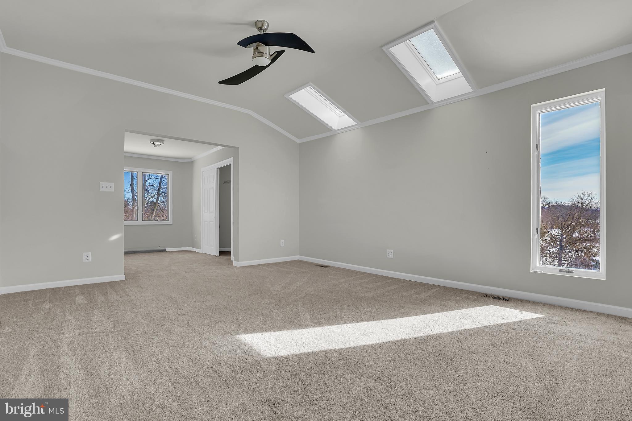 ROCKY SPRING ACRES - Residential