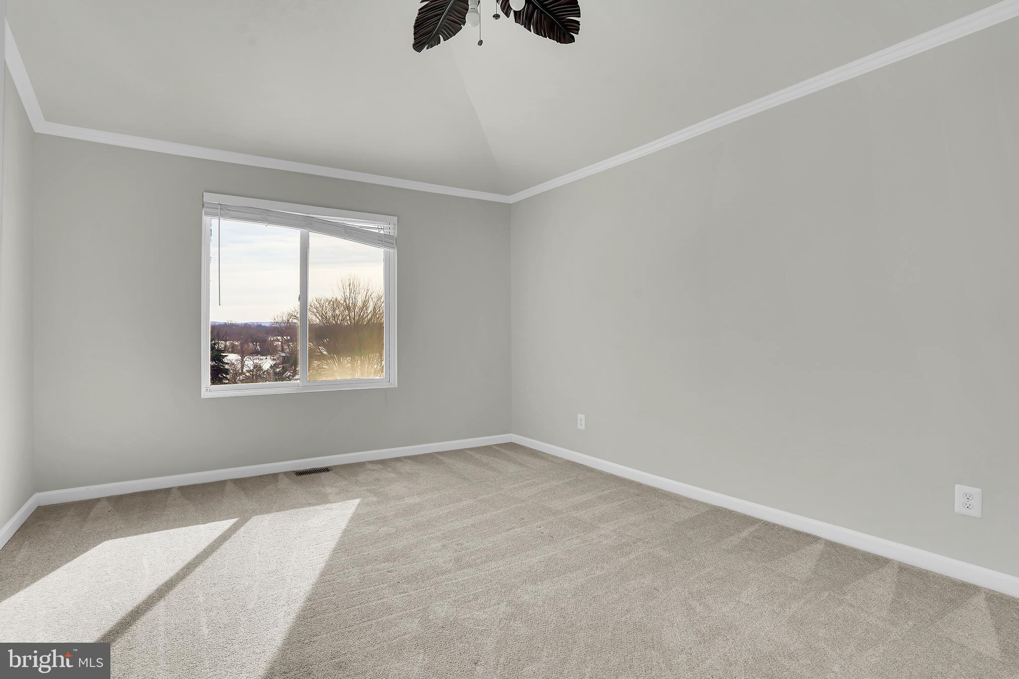 ROCKY SPRING ACRES - Residential