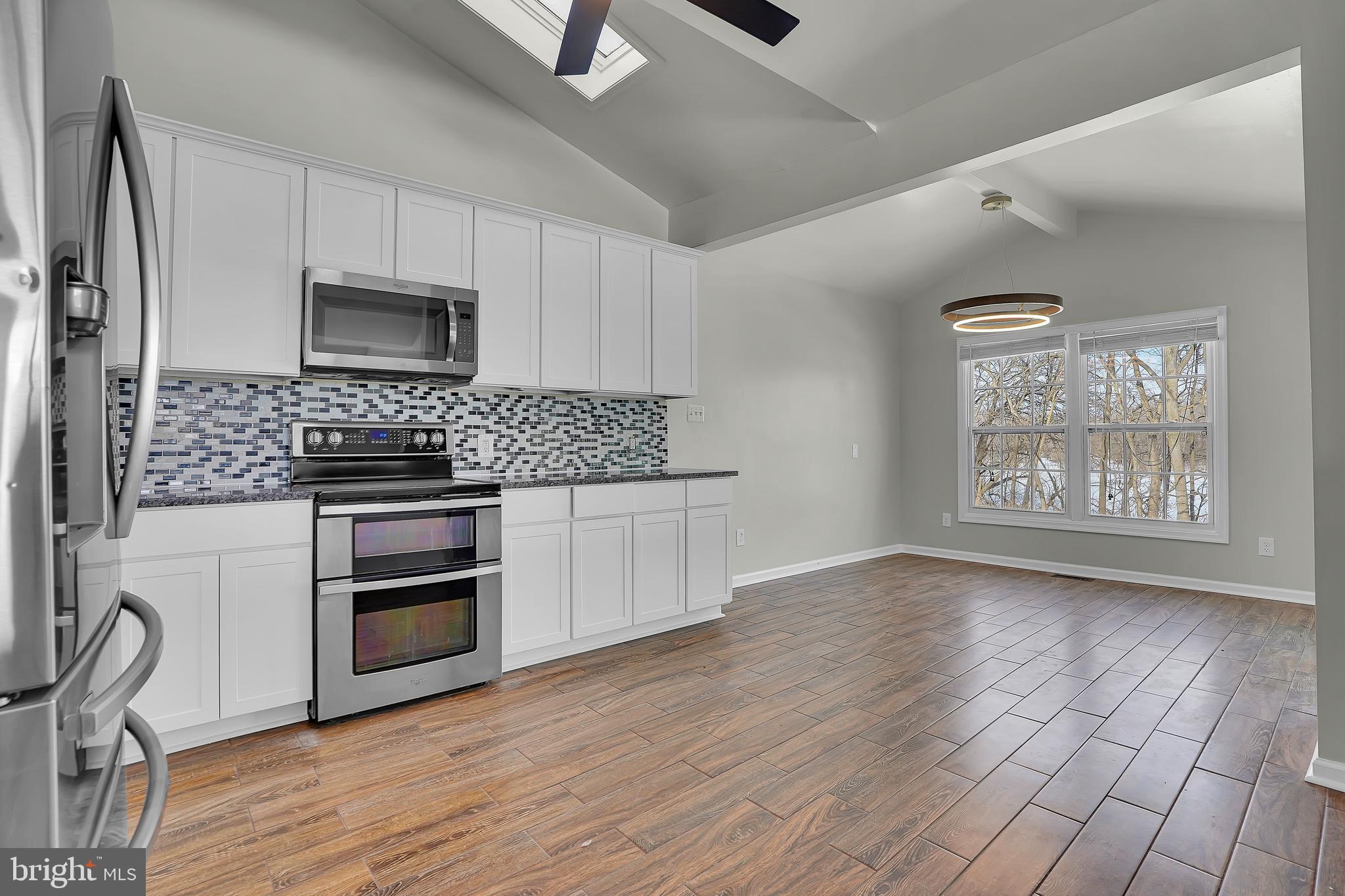 ROCKY SPRING ACRES - Residential