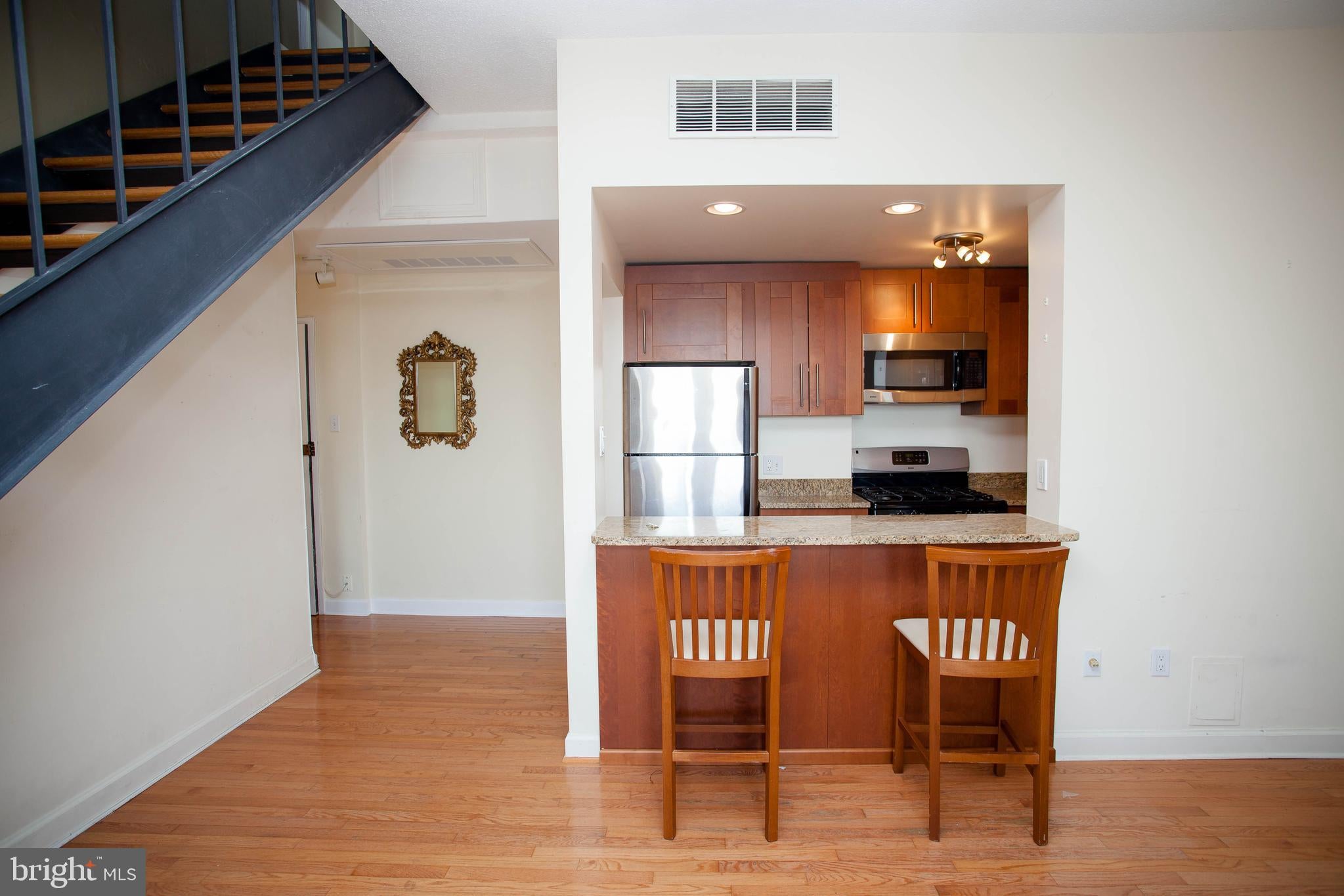 1851 COLUMBIA ROAD NW 600