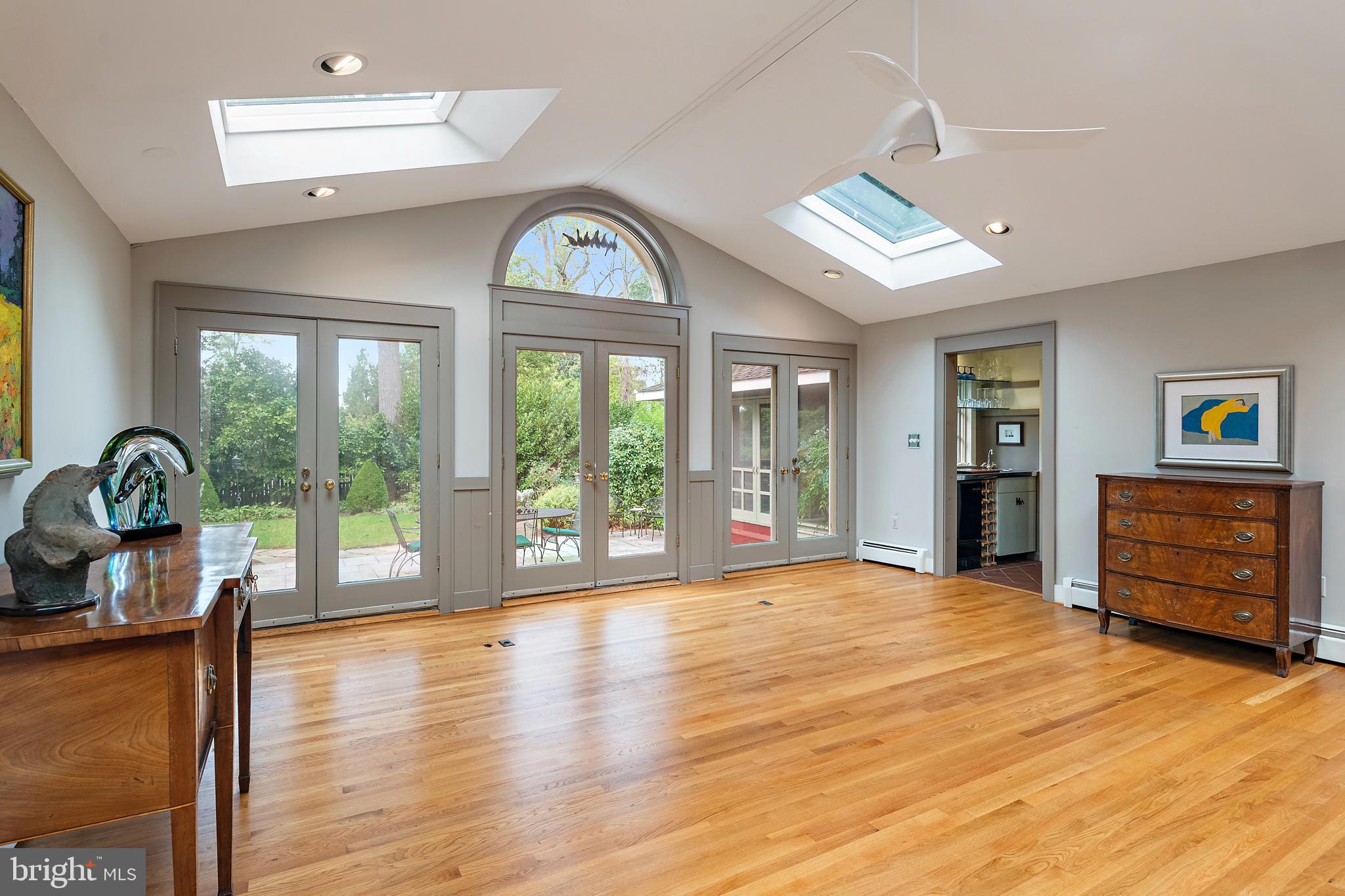 WARDOUR - Residential