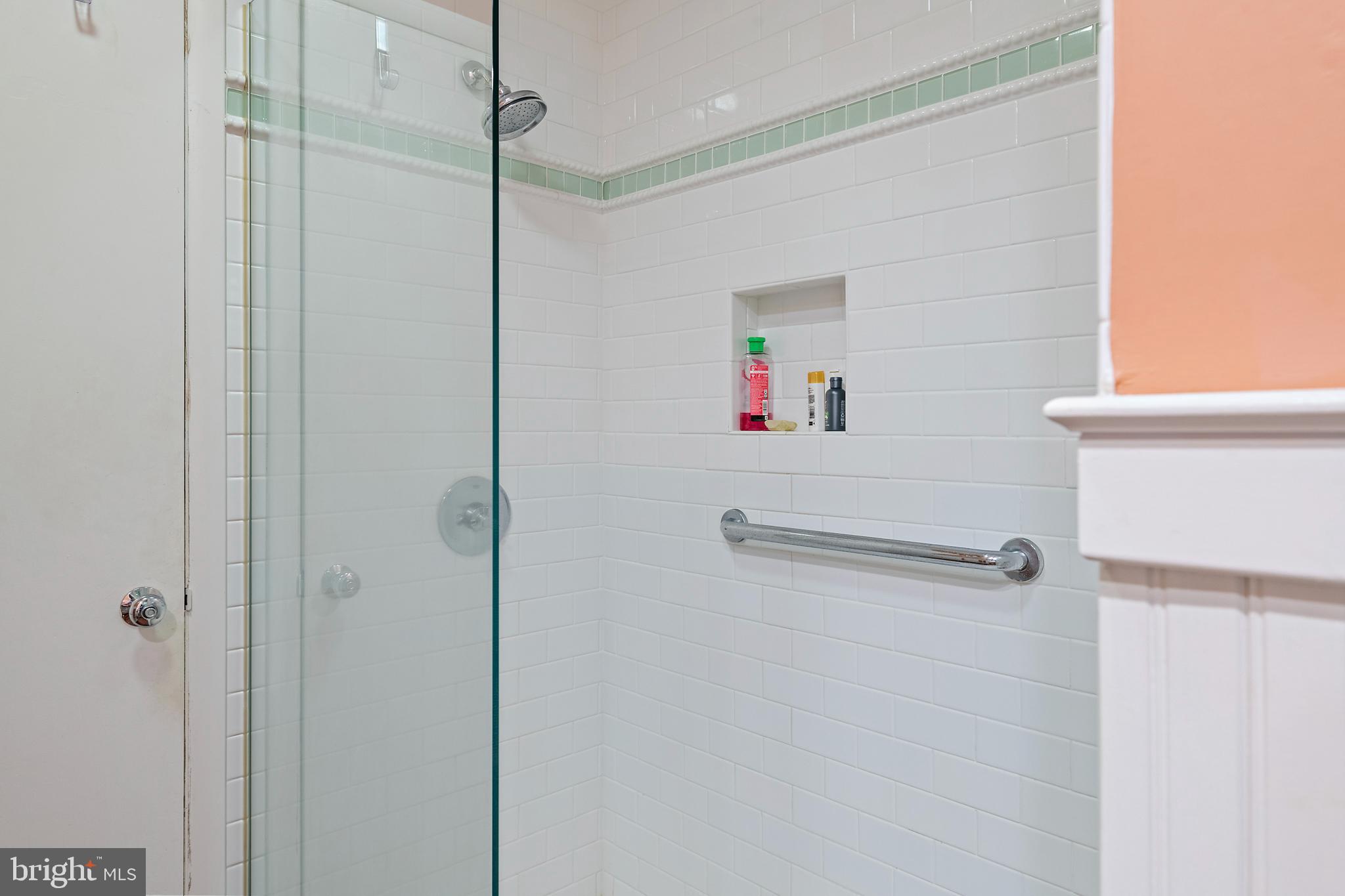 WARDOUR - Residential