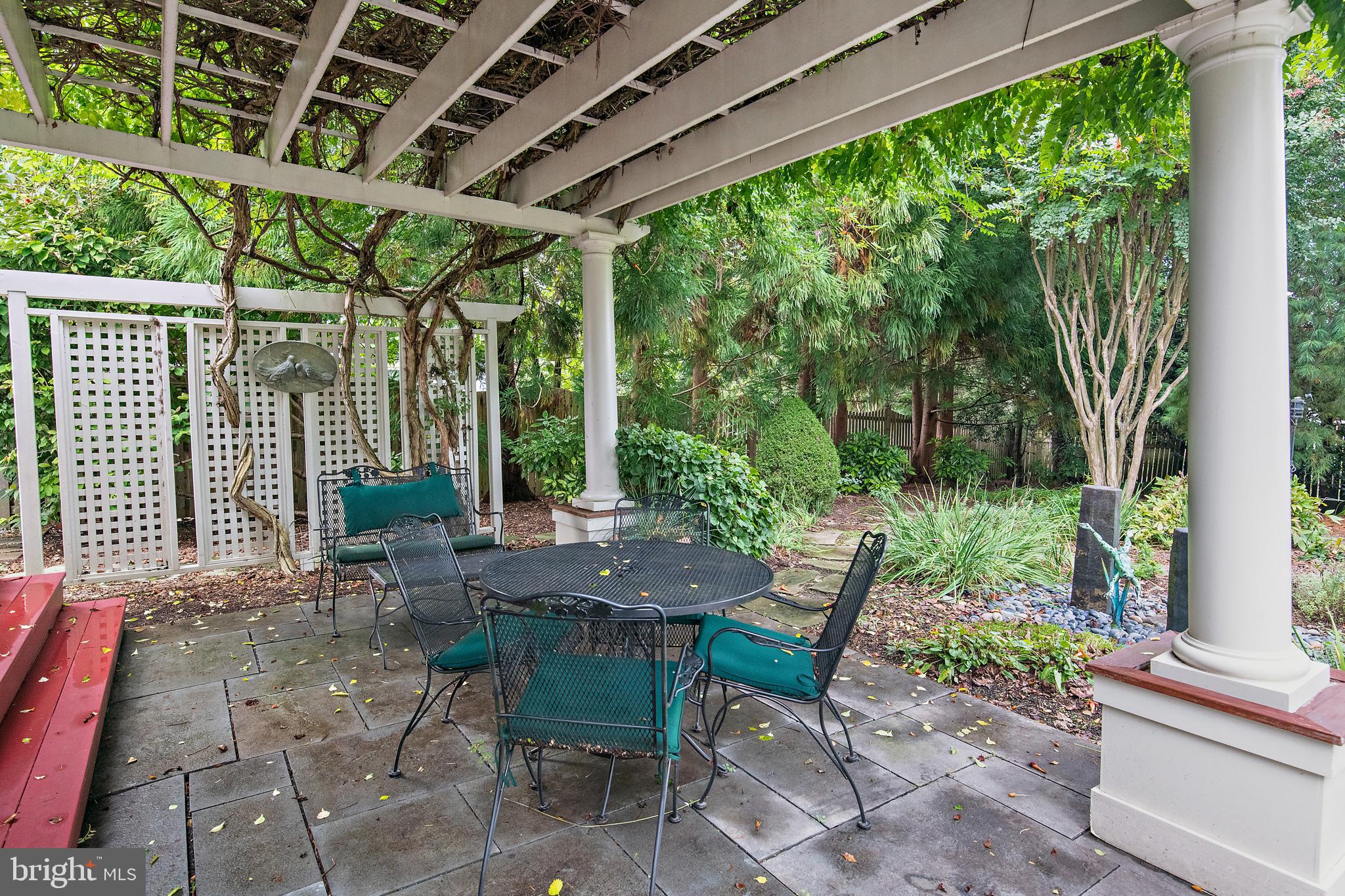 WARDOUR - Residential