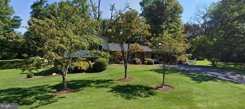 WILLIAMSBURG VILLAGE - Residential