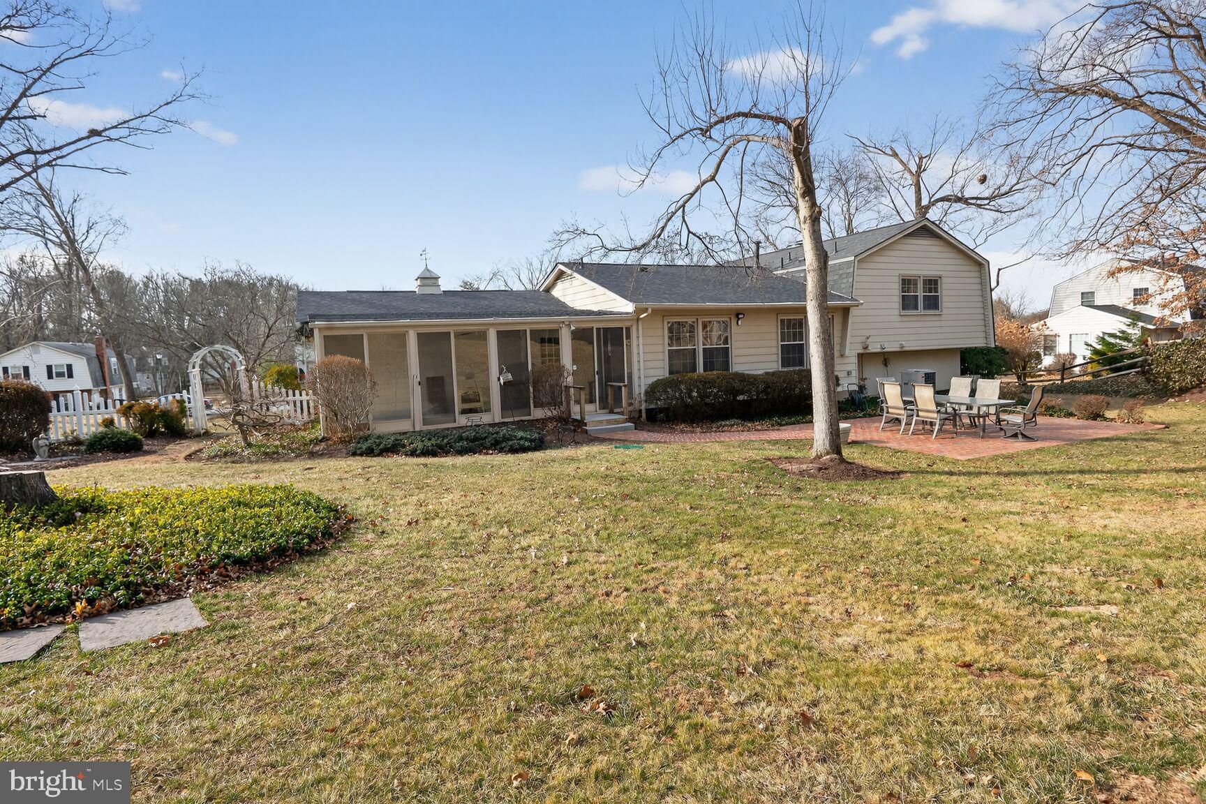 WILLIAMSBURG VILLAGE - Residential