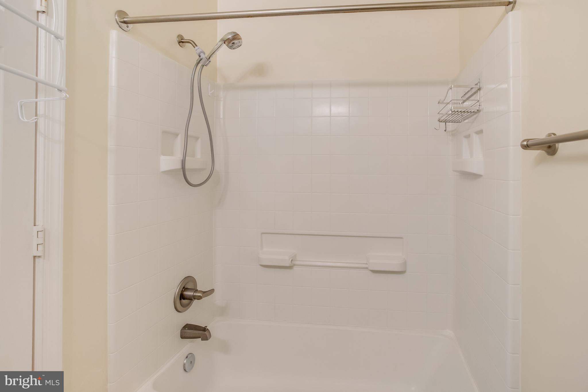 HIGH POINTE AT RIPPON LANDING - Residential