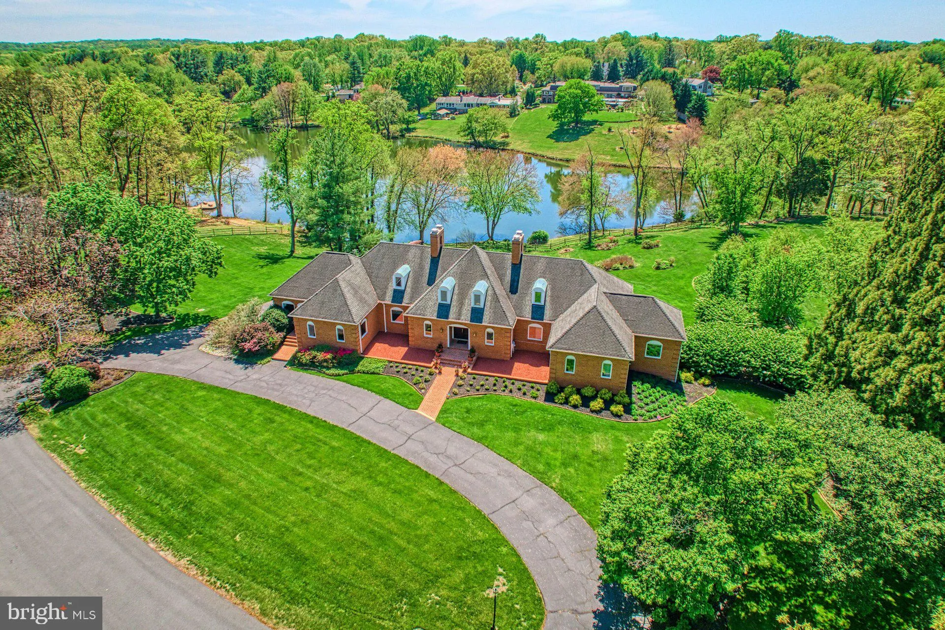 Oakton, Virginia 22124, United States, 6 Bedrooms Bedrooms, ,6 BathroomsBathrooms,Residential,Active,117109