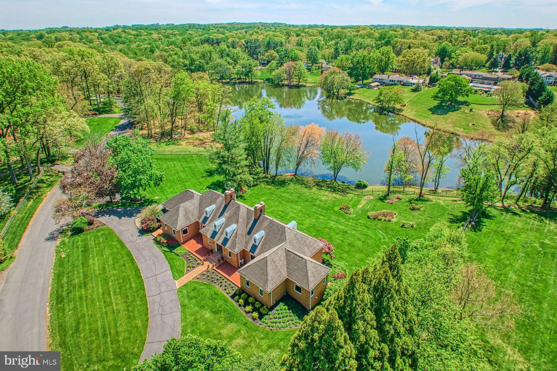 Oakton, Virginia 22124, United States, 6 Bedrooms Bedrooms, ,6 BathroomsBathrooms,Residential,Active,117109