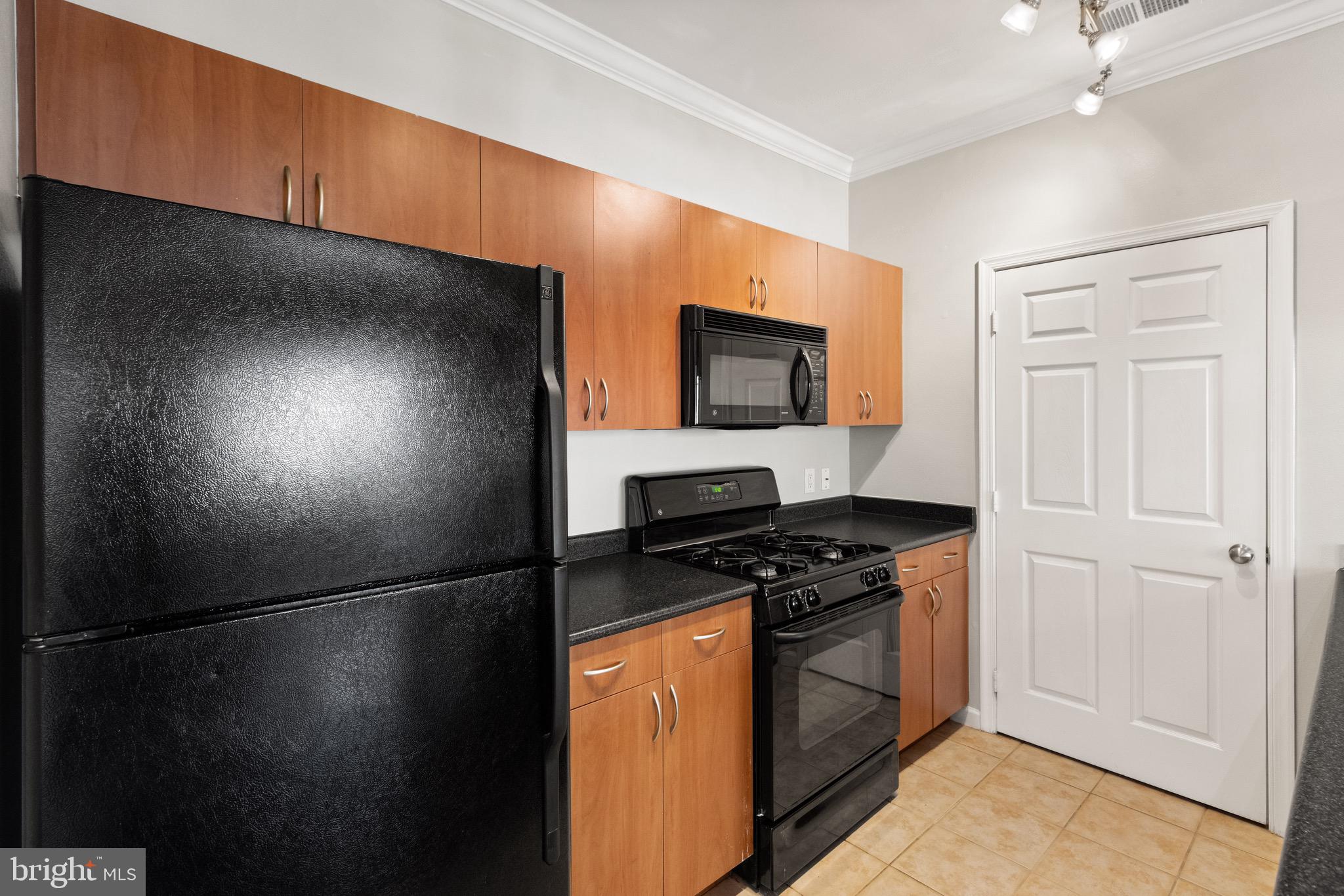 ASHMORE AT GERMANOWN COMMUNITY - Residential