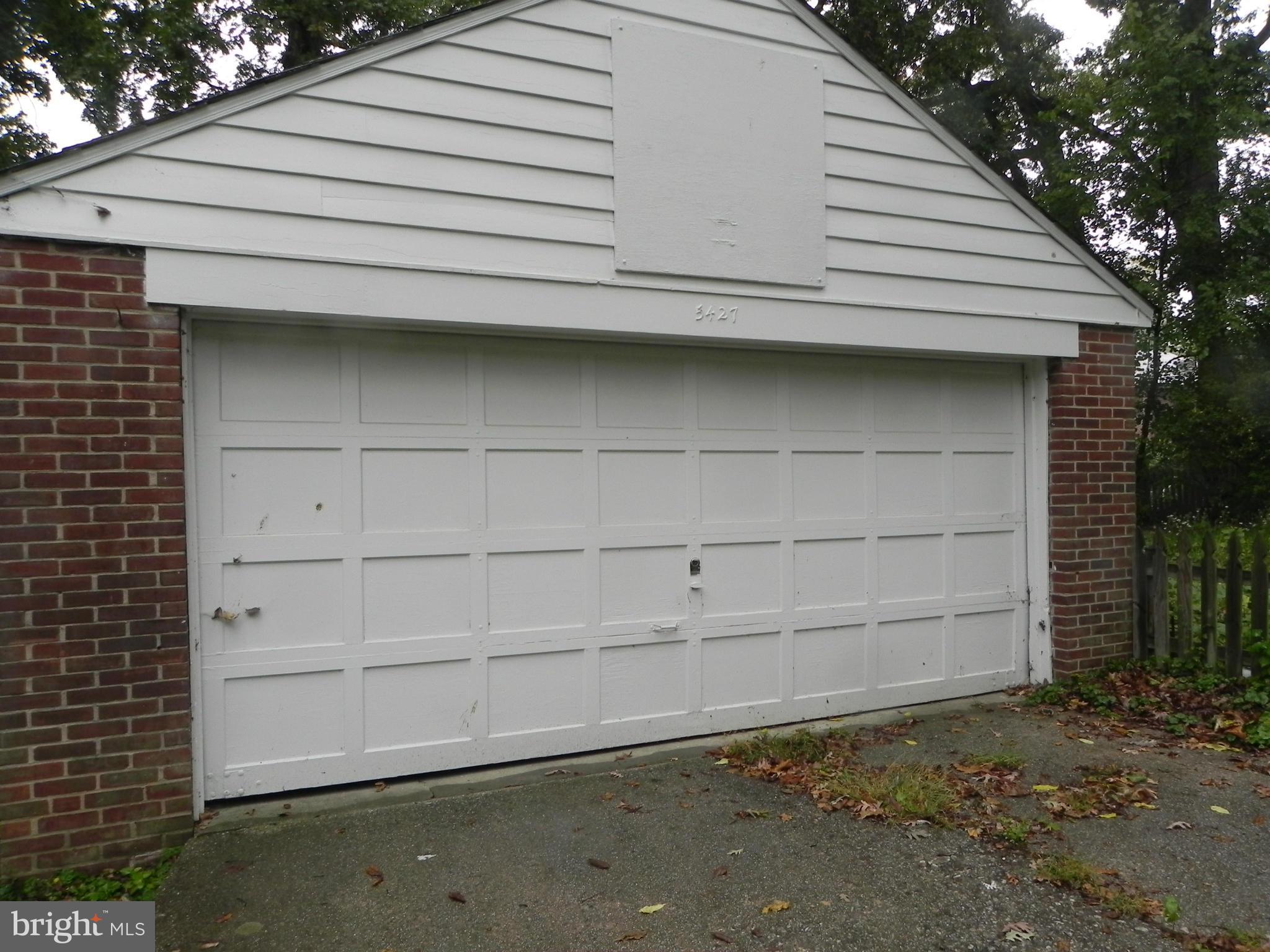 GREATER HOMELAND HISTORIC DISTRICT - Residential