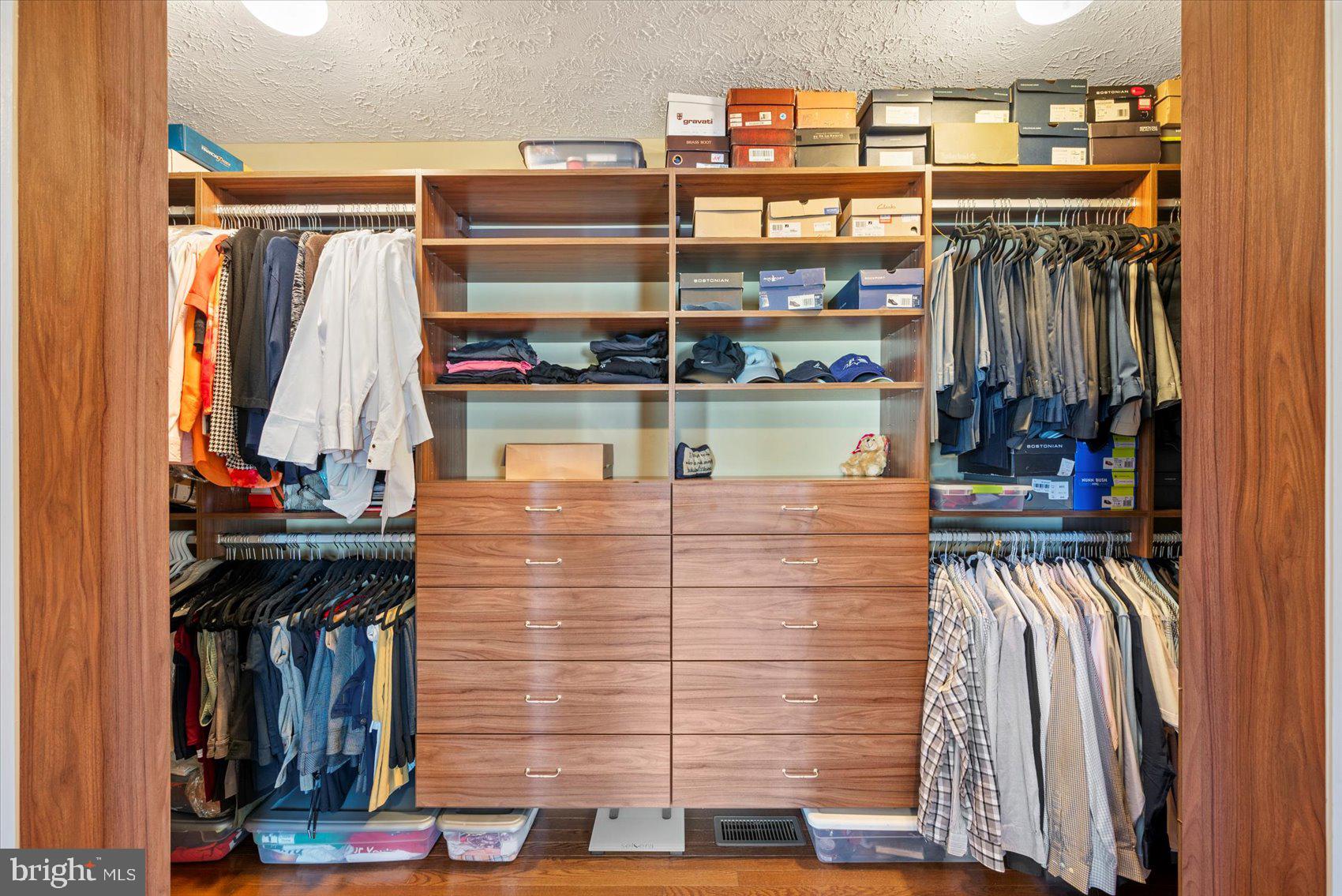 LYONSWOOD - Residential