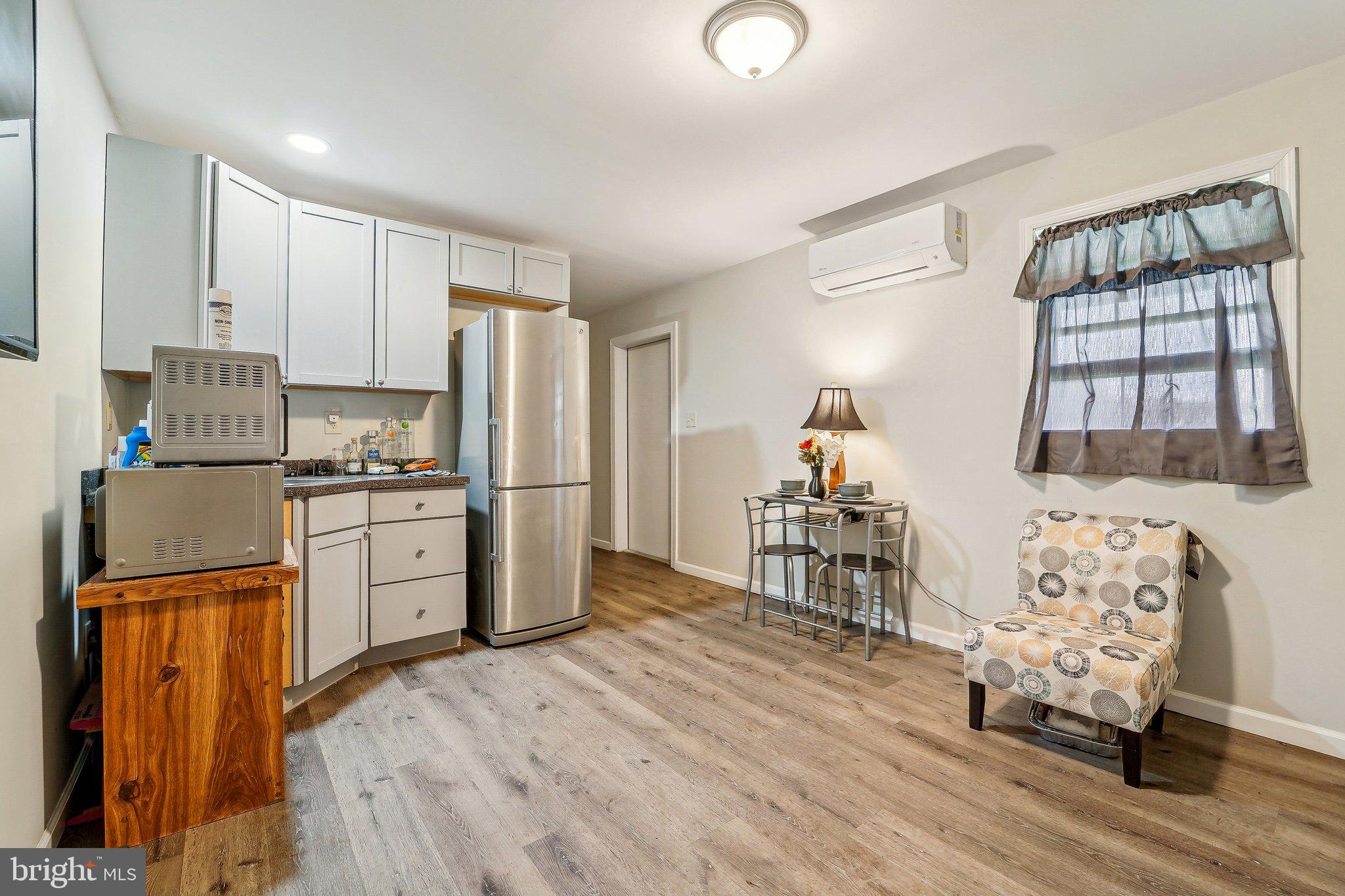 WEST FRIENDSHIP - Residential