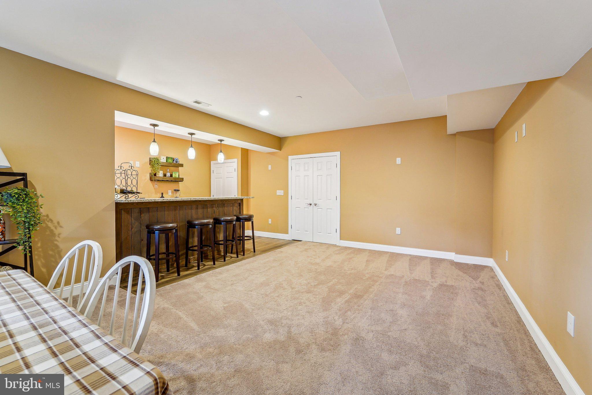 WEST FRIENDSHIP - Residential