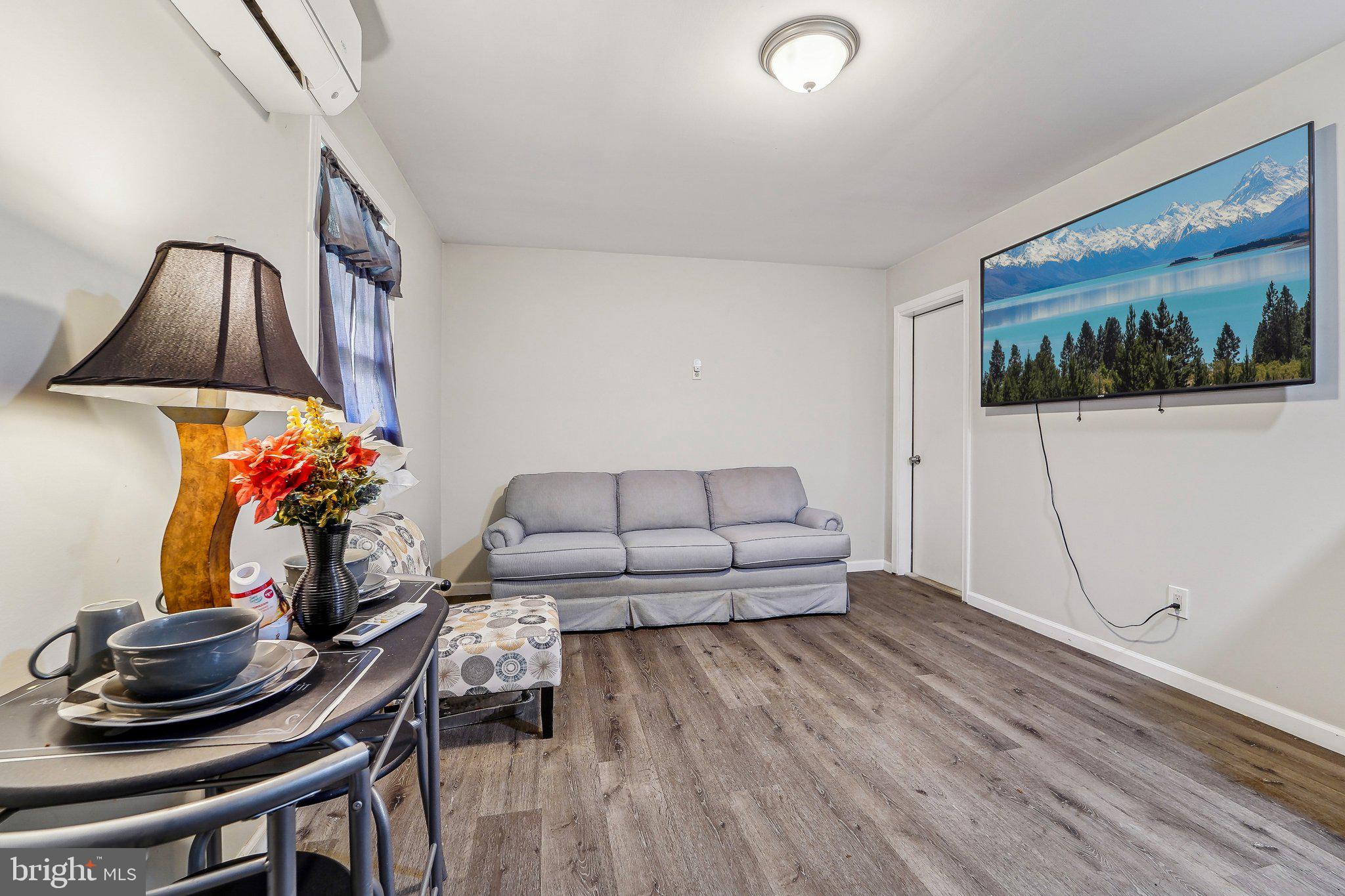 WEST FRIENDSHIP - Residential