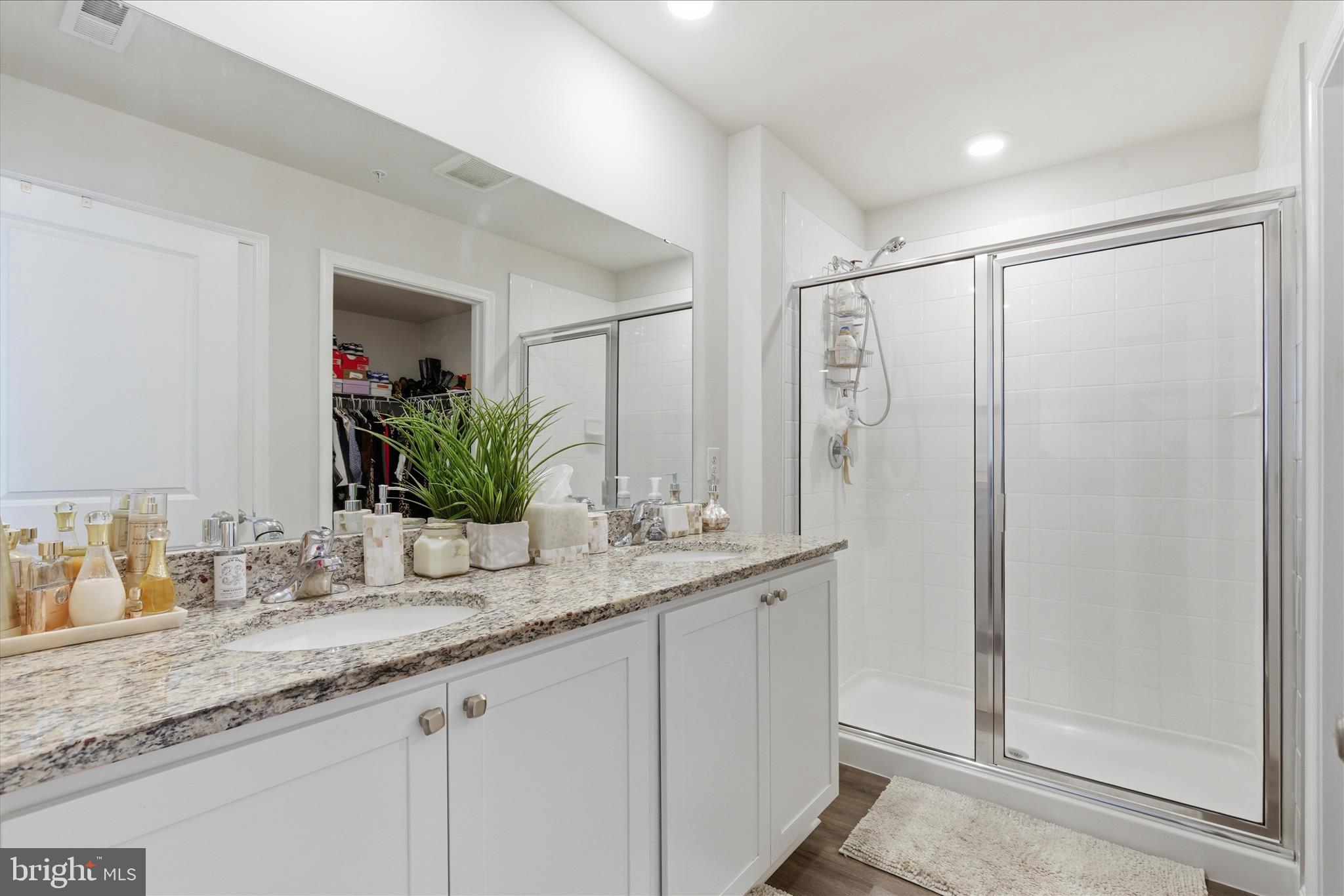 PINEGROVE - Residential