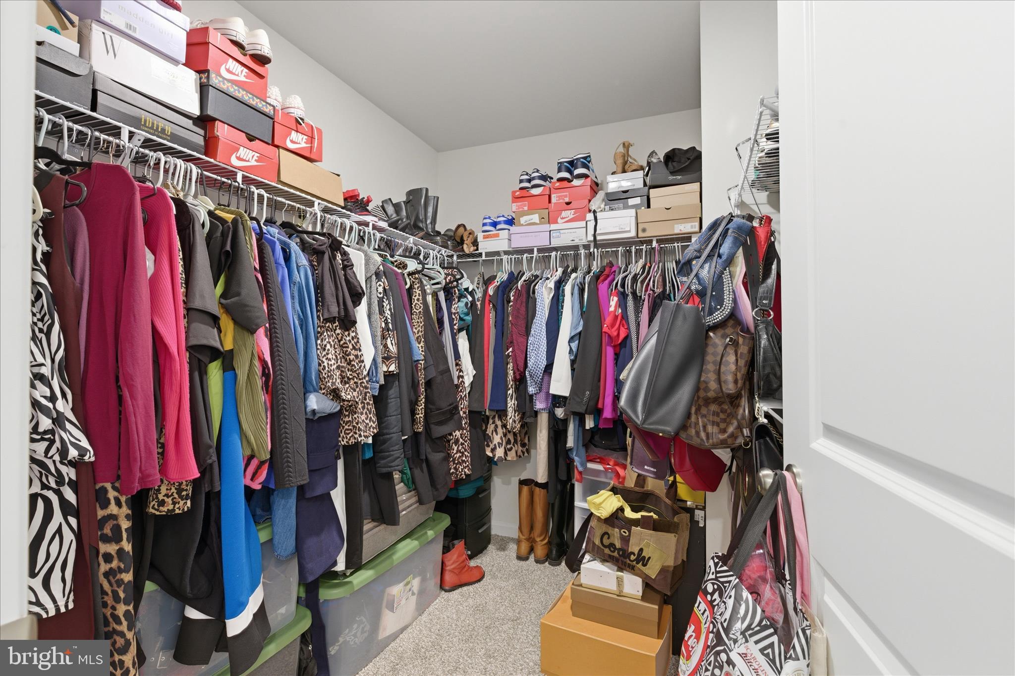 PINEGROVE - Residential