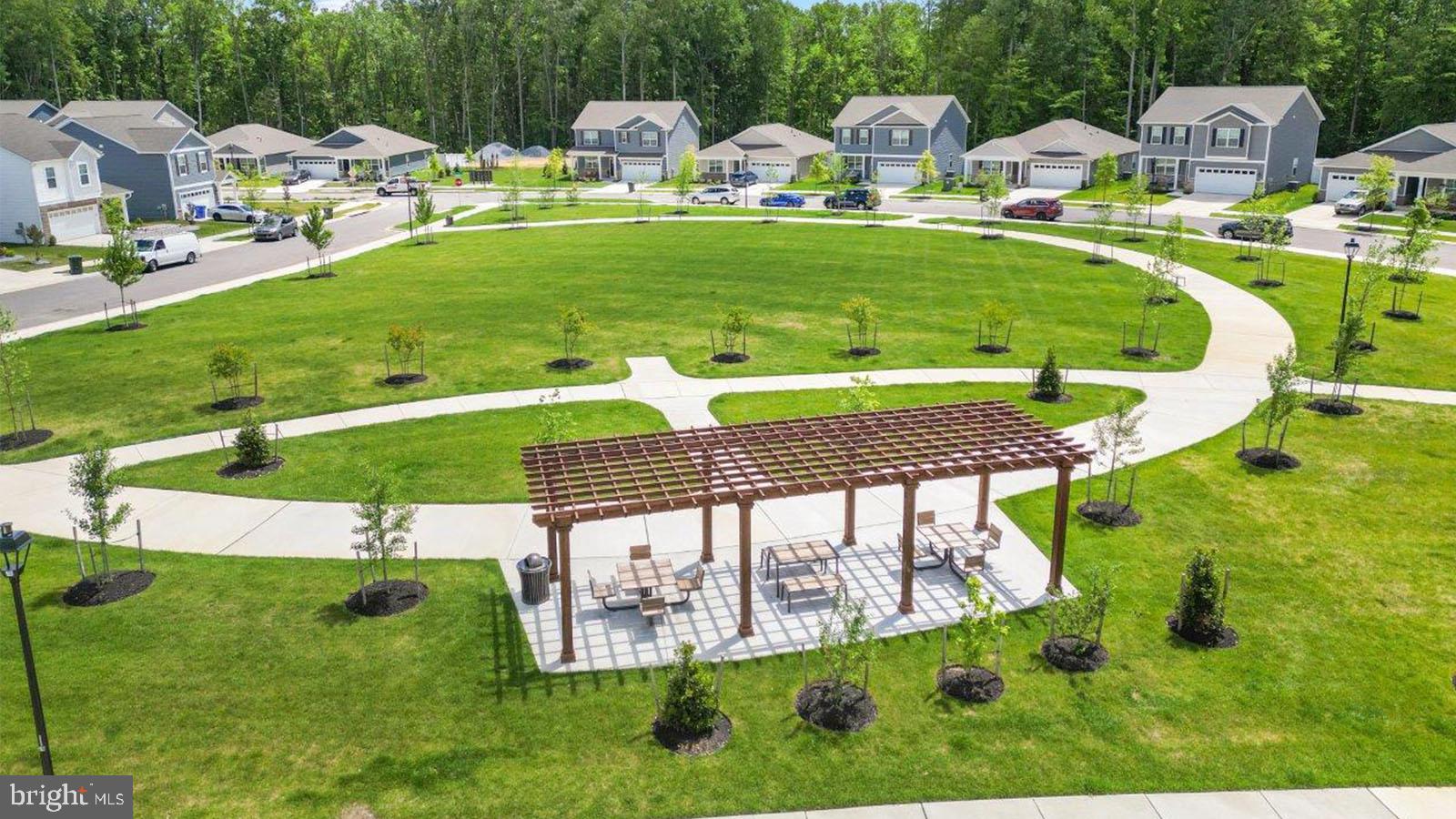 PINEGROVE - Residential