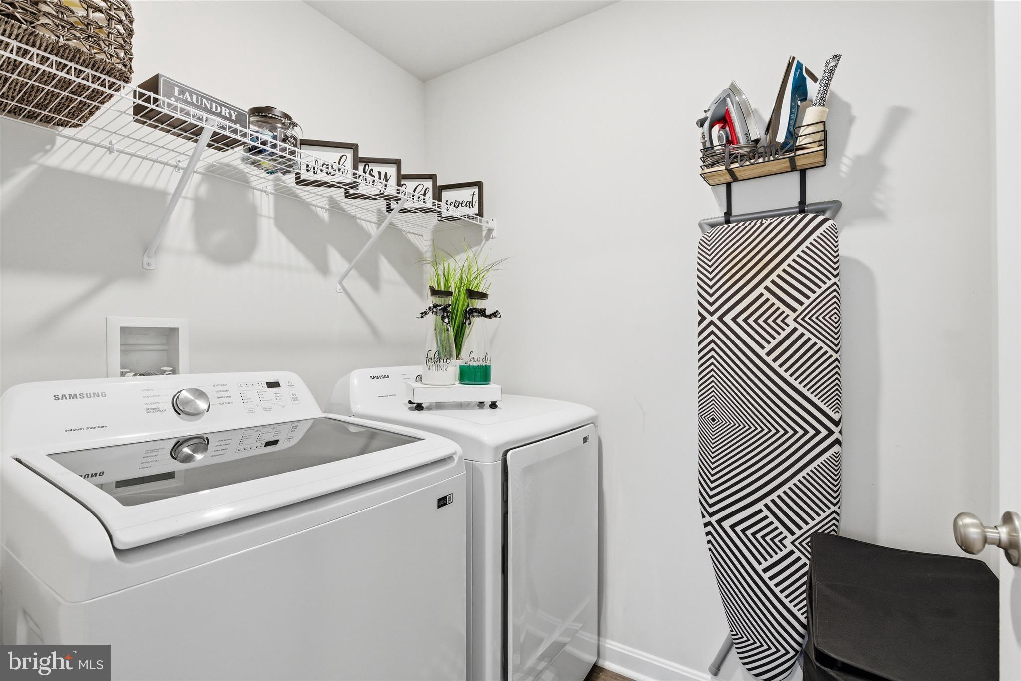 PINEGROVE - Residential